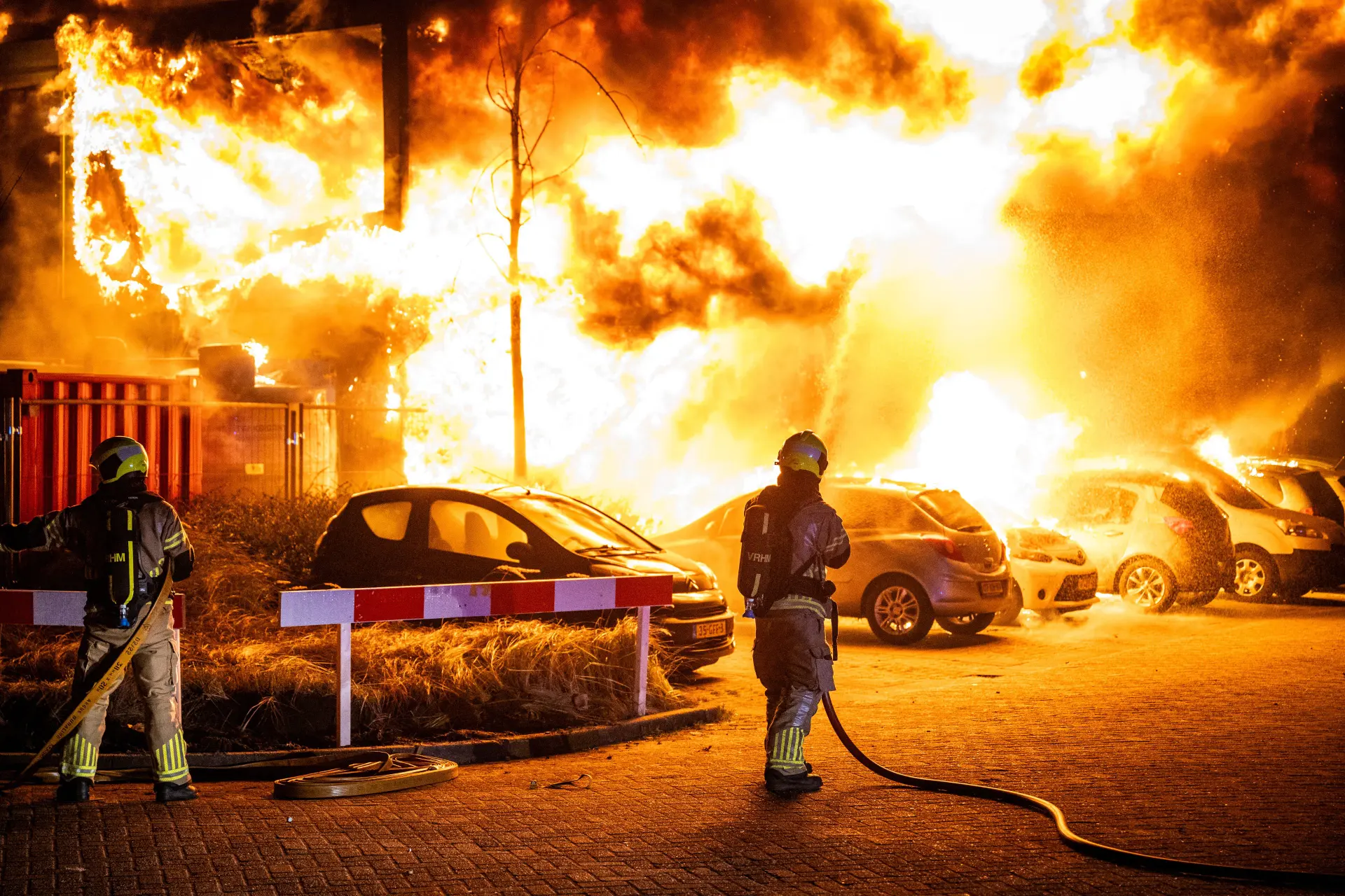 Als je dacht dat het meeviel: de dode, gewonden, stukke ogen, opstanden, branden uit de regio