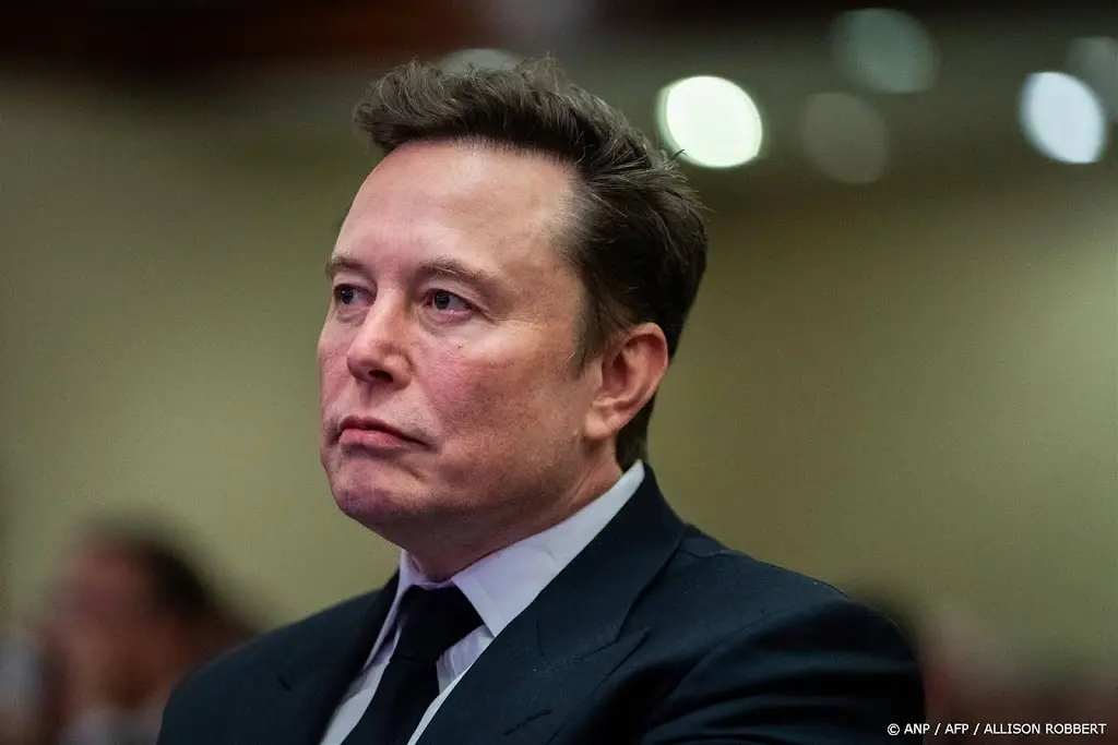 Musk verandert zijn naam op X in Kekius Maximus