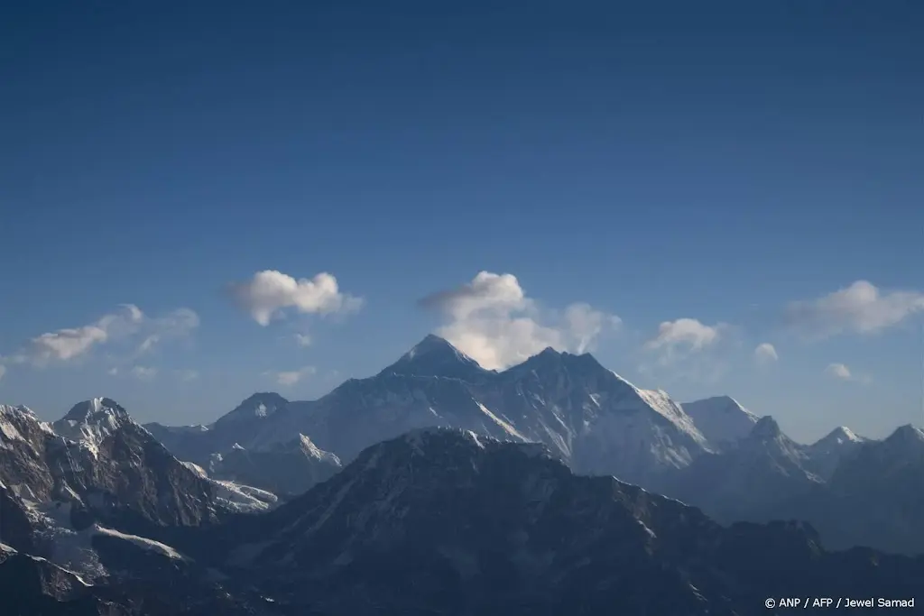 Helikoptervluchten naar streek van Mount Everest gestopt