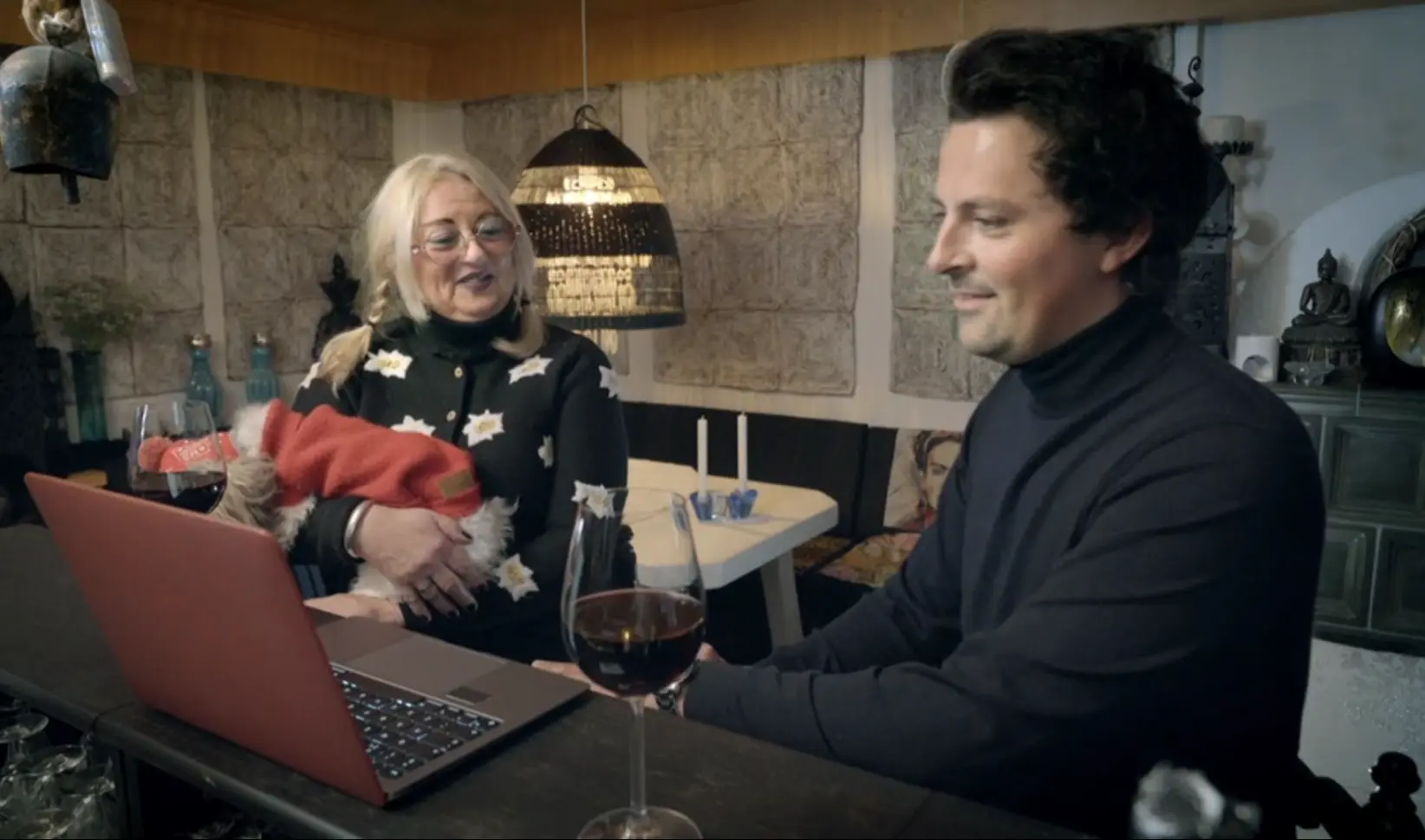 Winter Vol liefde: dit is de werkelijke reden dat Mike en zijn ouders zijn geëmigreerd