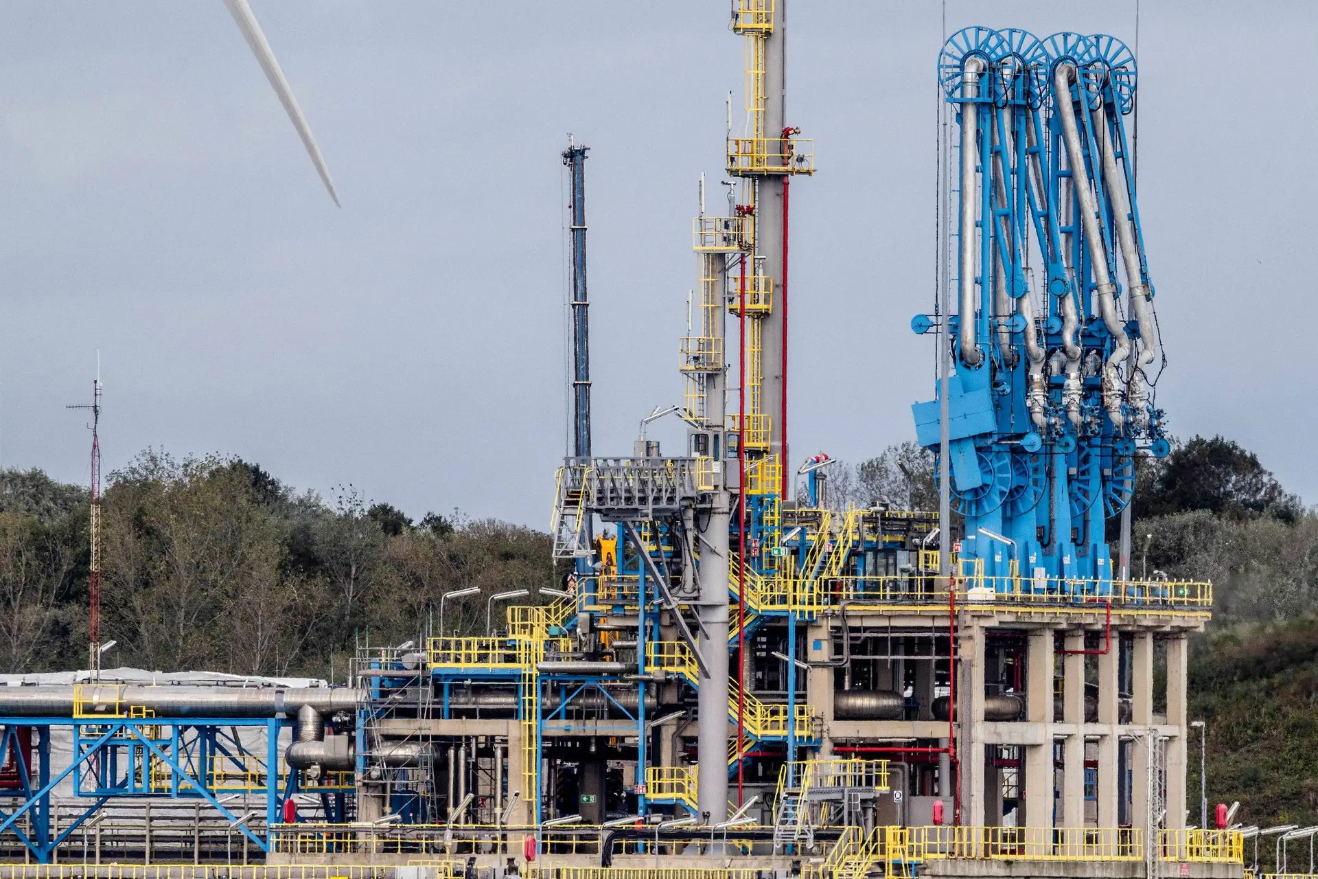 EU geeft veel meer geld uit aan Russisch gas dan aan Oekraïnehulp