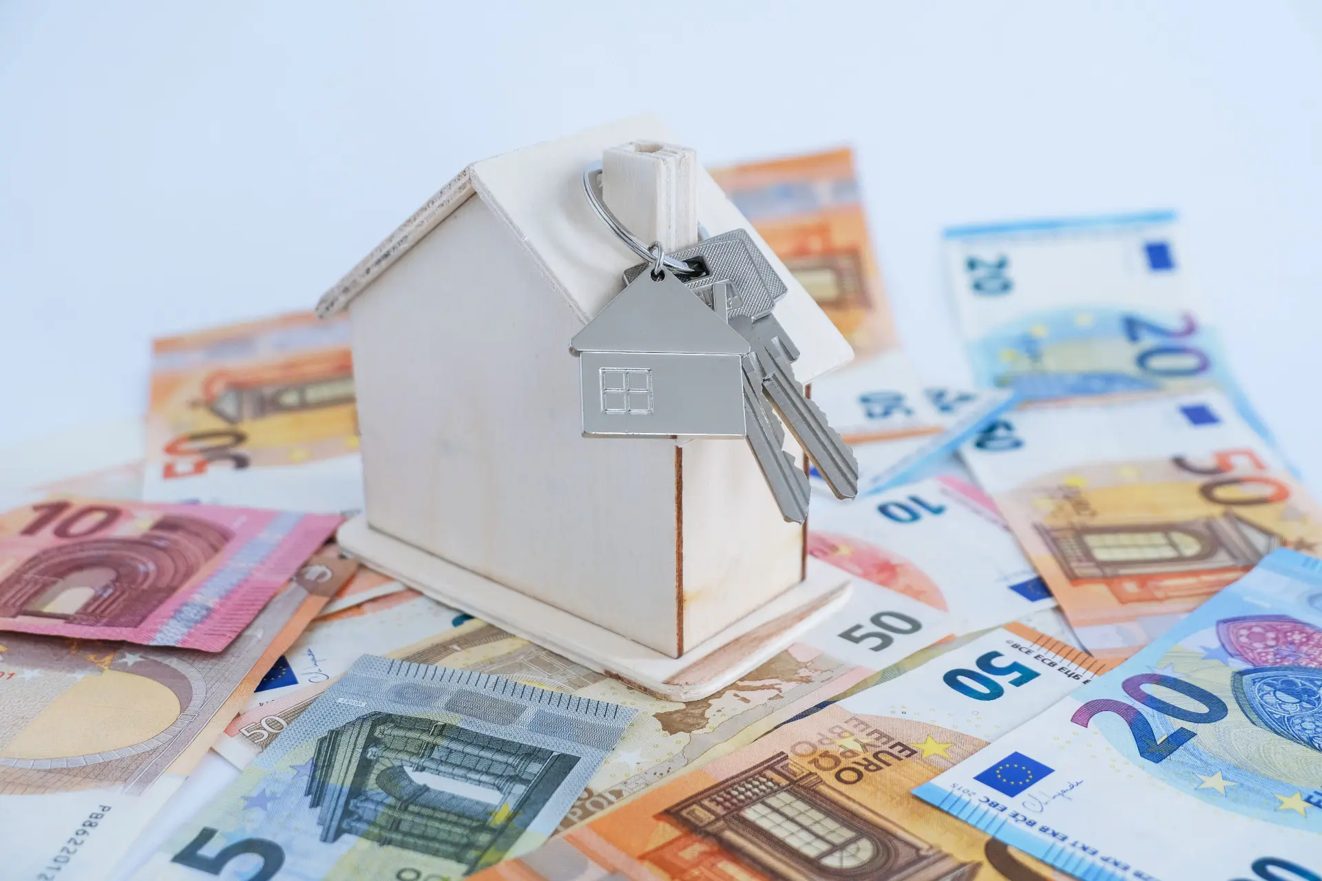 Huizenkopers nemen ’onnodig veel risico’ door rente tien jaar vast te zetten: ’Kan honderden euro’s per maand kosten’