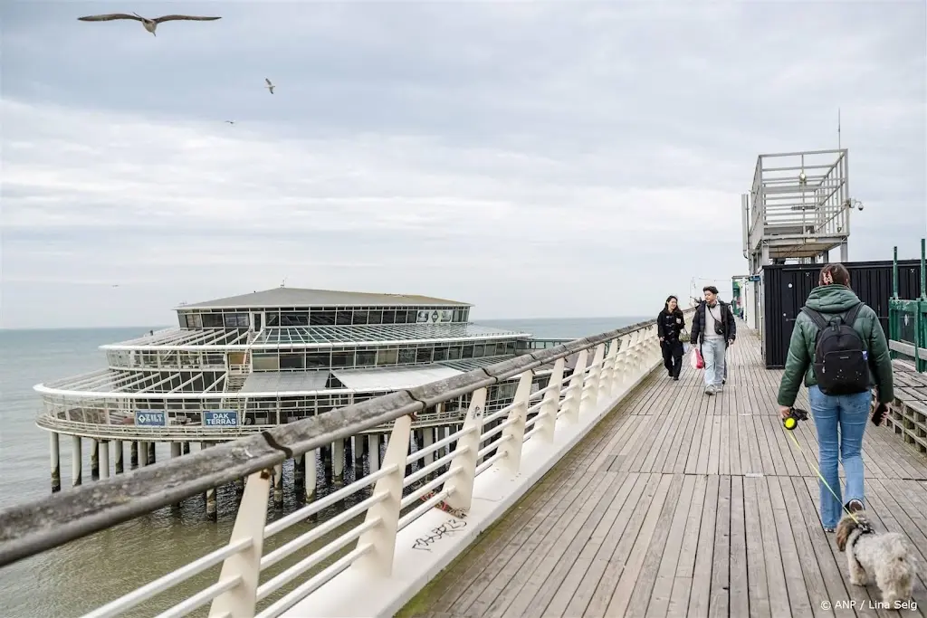 Twaalf mensen onwel in hotel op Scheveningse Pier
