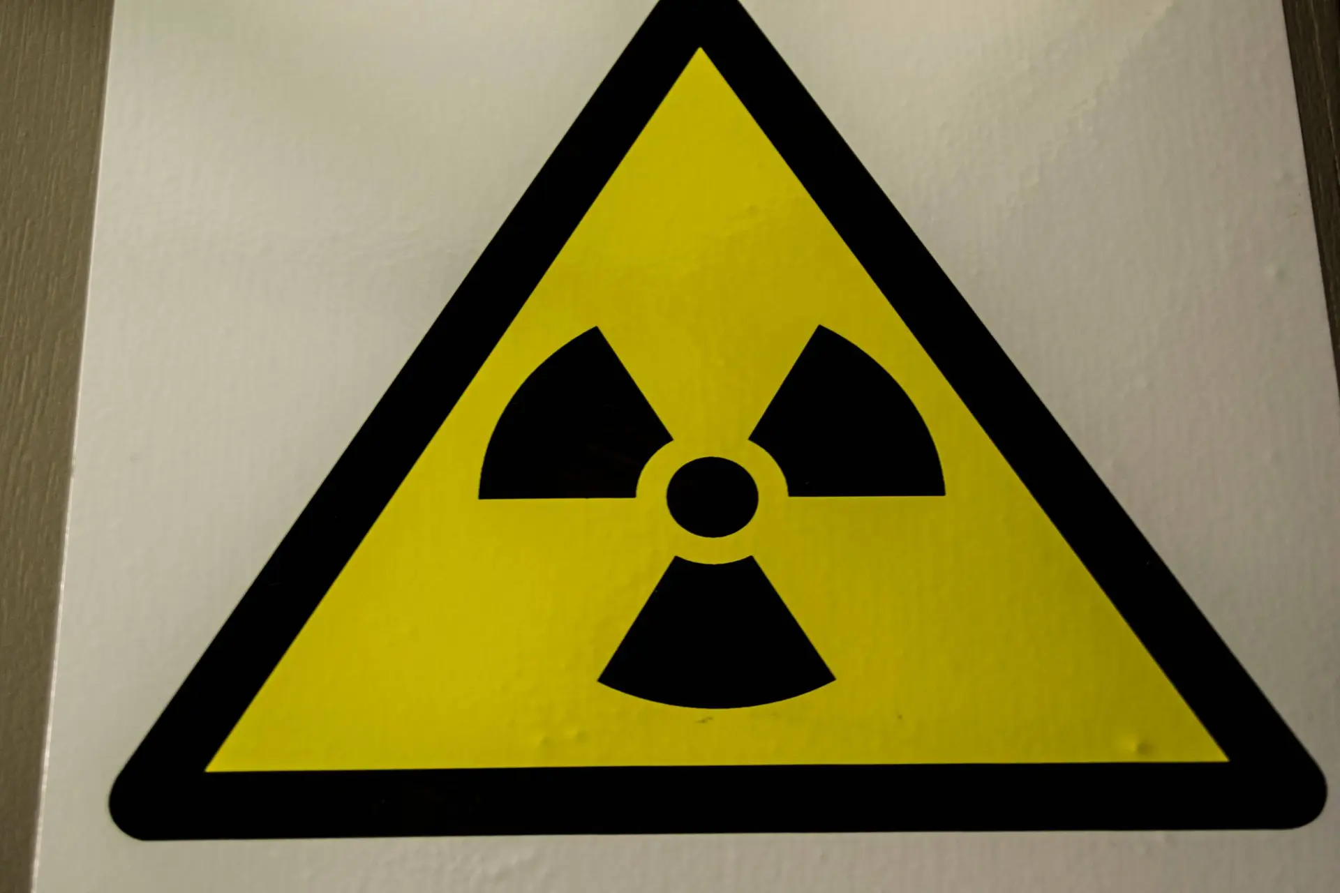 Deze mini-batterij wekt stroom op uit radioactieve straling