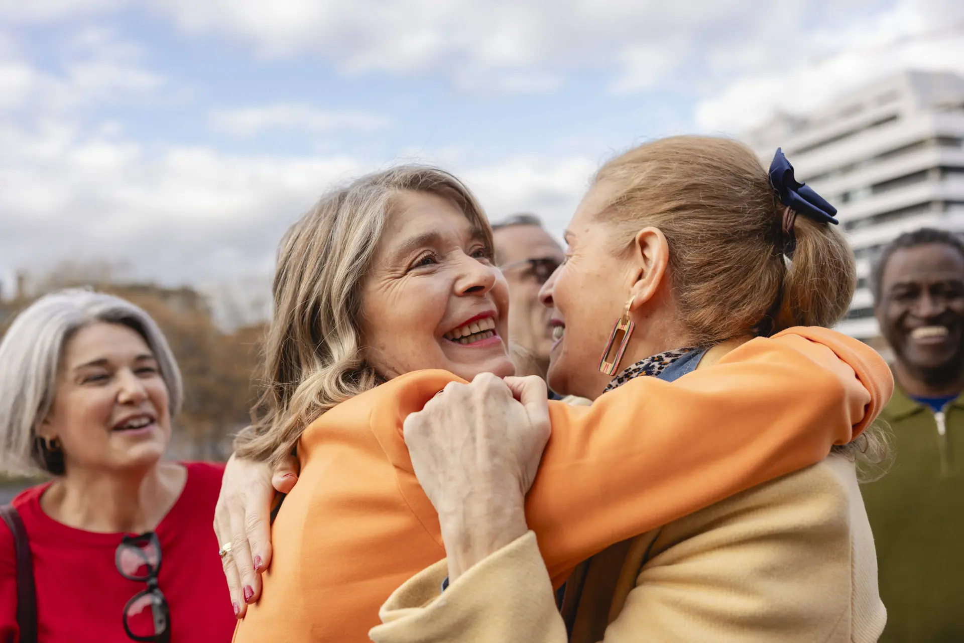 De 5 dingen die mensen gelukkig maken volgens het World Happiness Report