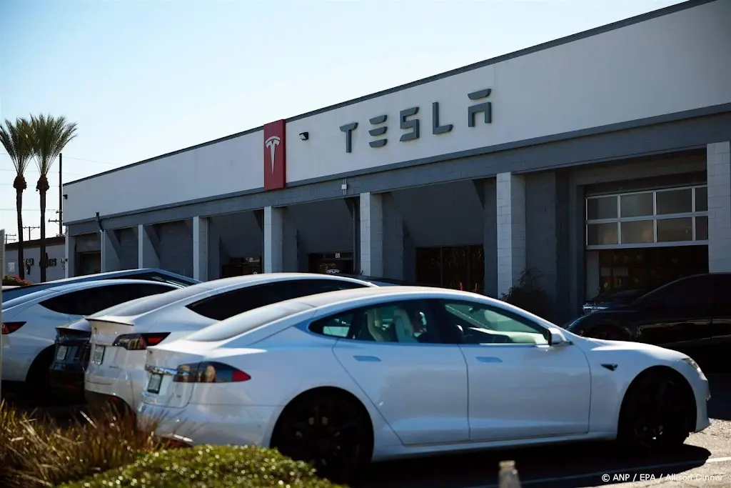 Opnieuw bijna helft minder Tesla's verkocht in EU