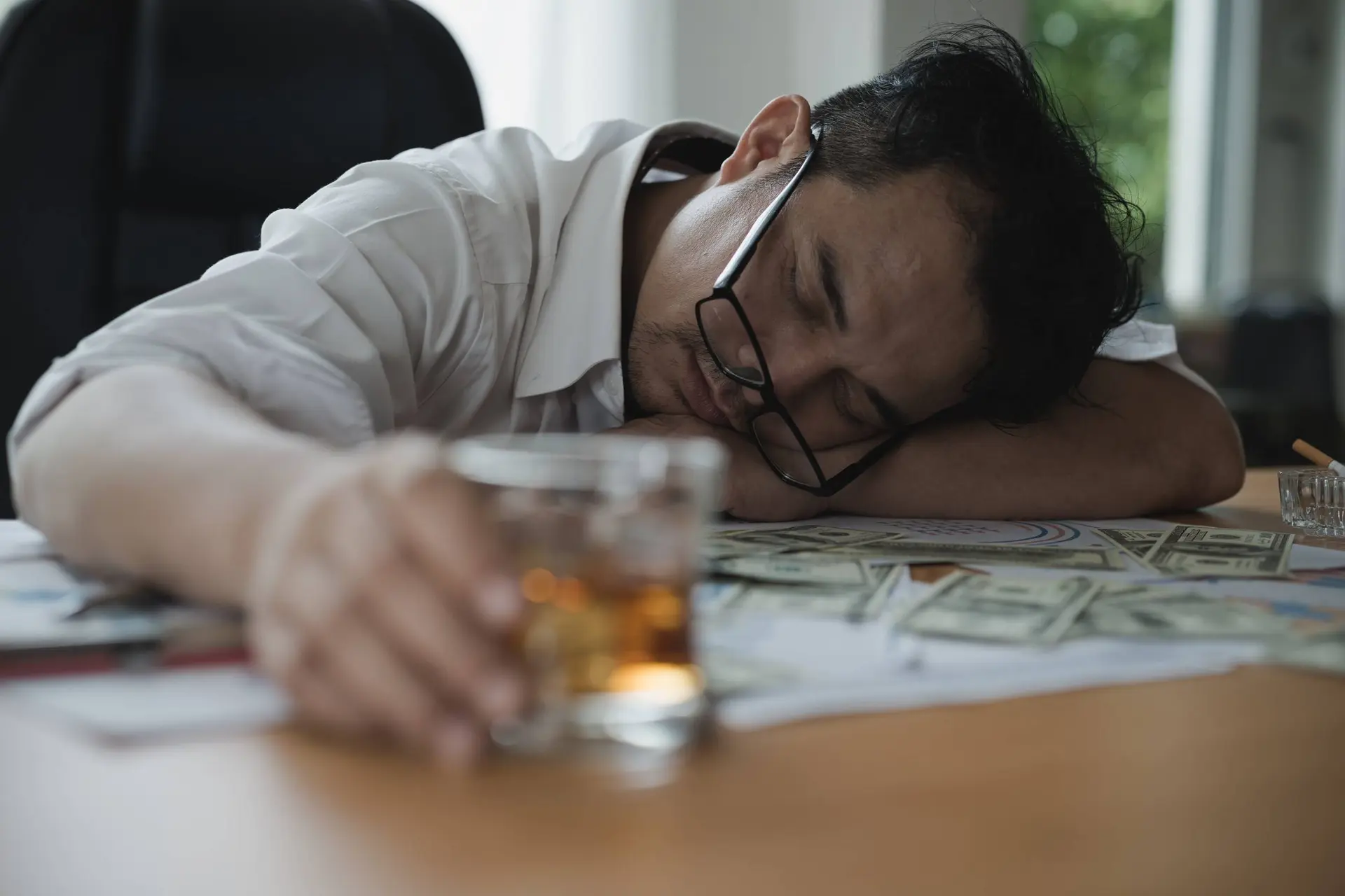 Zelfs maanden nadat je stopt met drinken blijven je hersenen mogelijk beschadigd
