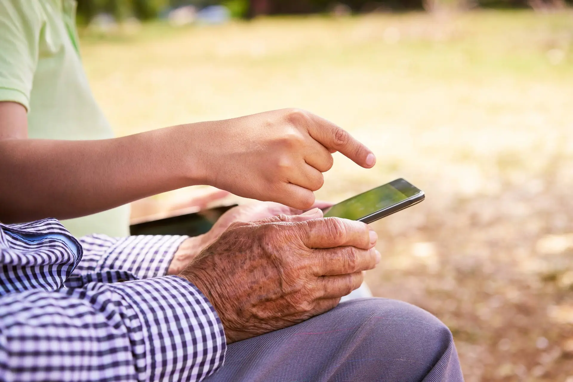 Smartphonegebruik is voor deze ene leeftijdsgroep juist wél goed voor de mentale gezondheid