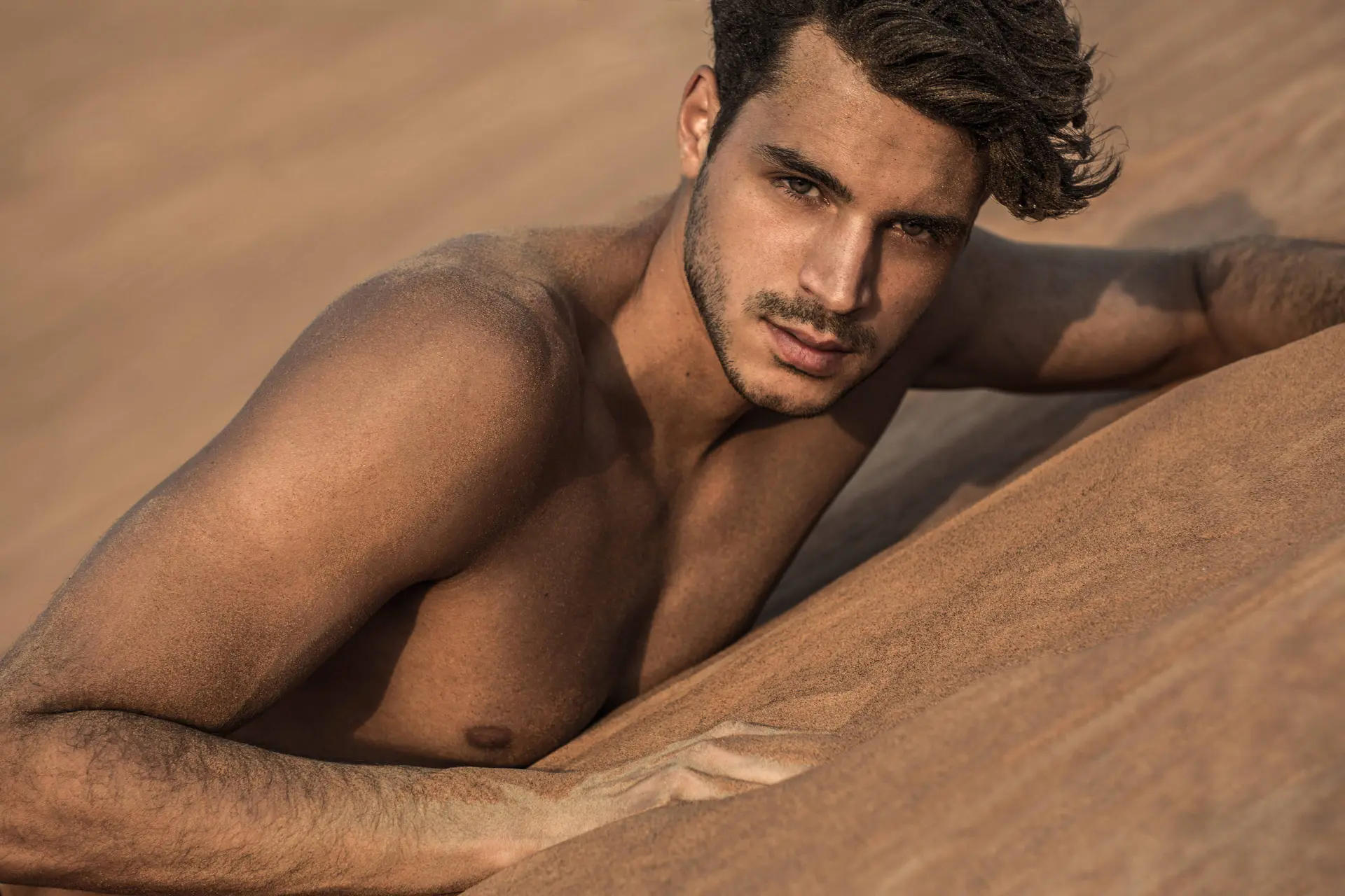 Hoe je in zes weken een strandlichaam krijgt: een gids voor gretige mannen