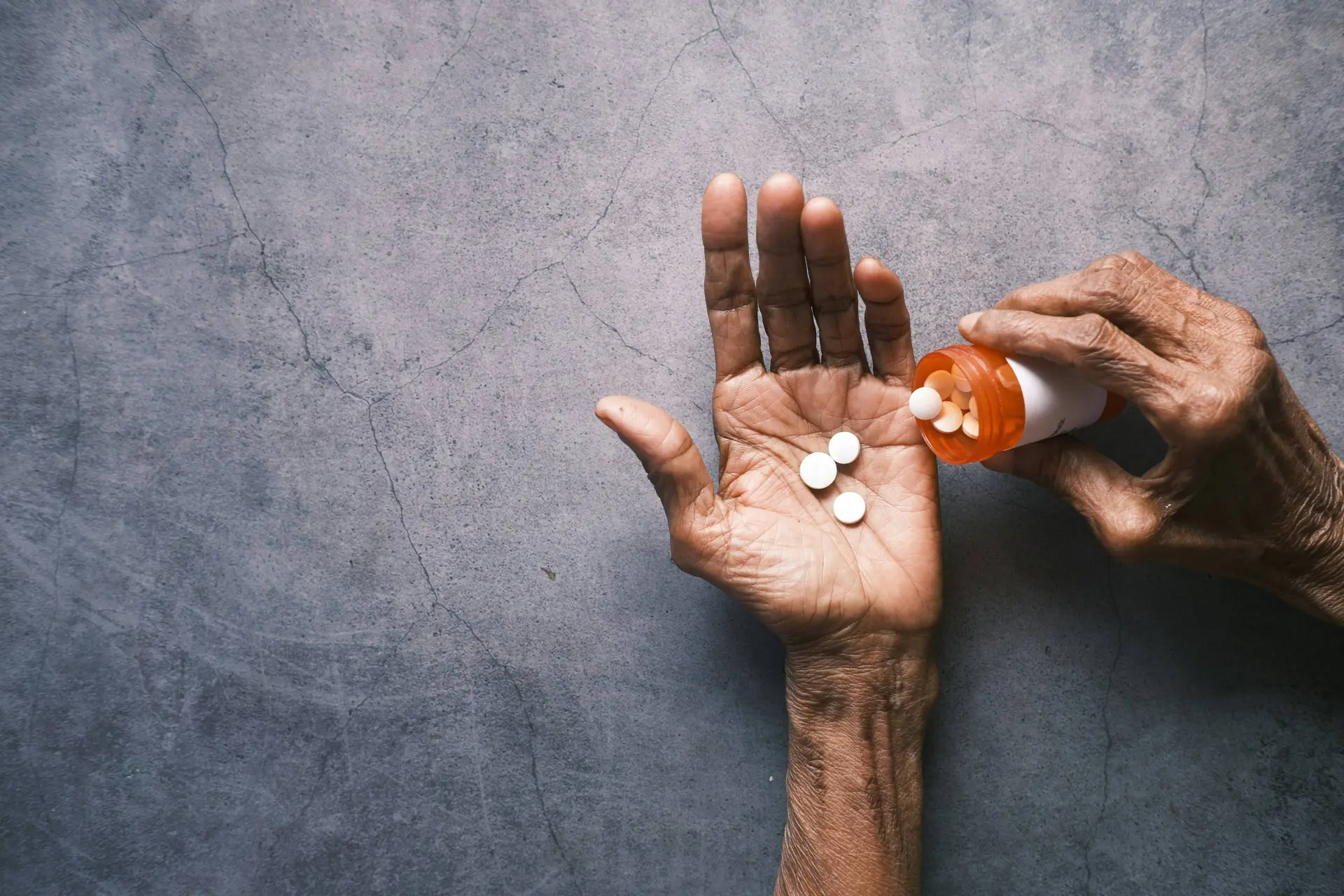 Deze nieuwe pijnstiller belooft verlichting zonder verslavingsrisico