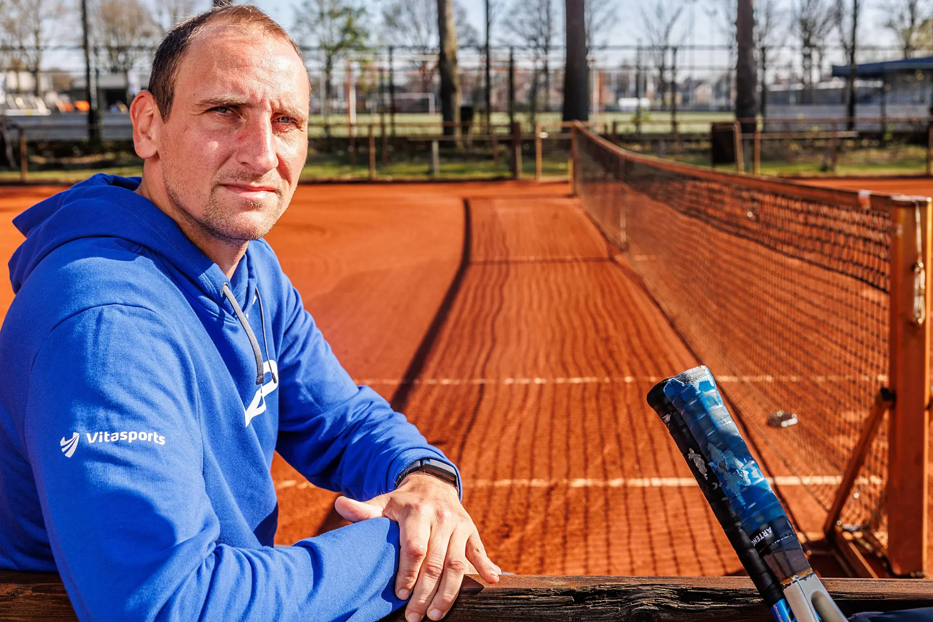 'Grootste NL-tennistalent ooit' Thiemo de Bakker deelt harde klappen uit in boek: 'ik hield een nare smaak over aan hem'