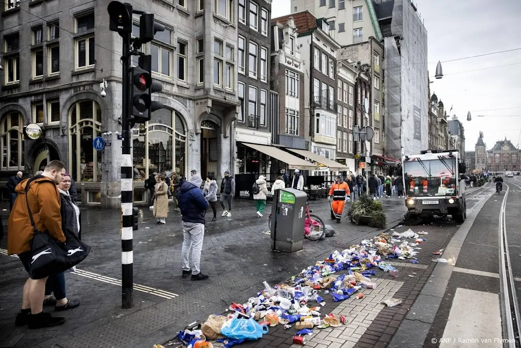 Amsterdam werkt 3000 ton restafval weg na staking