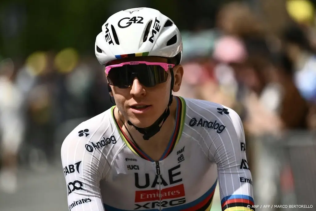 Pogacar wint vierde etappe, Van der Poel behoudt gele trui