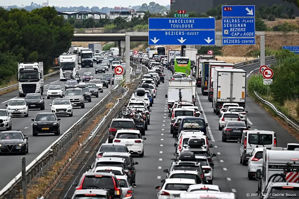 Grote verkeersdrukte verwacht op wegen naar vakantiebestemmingen