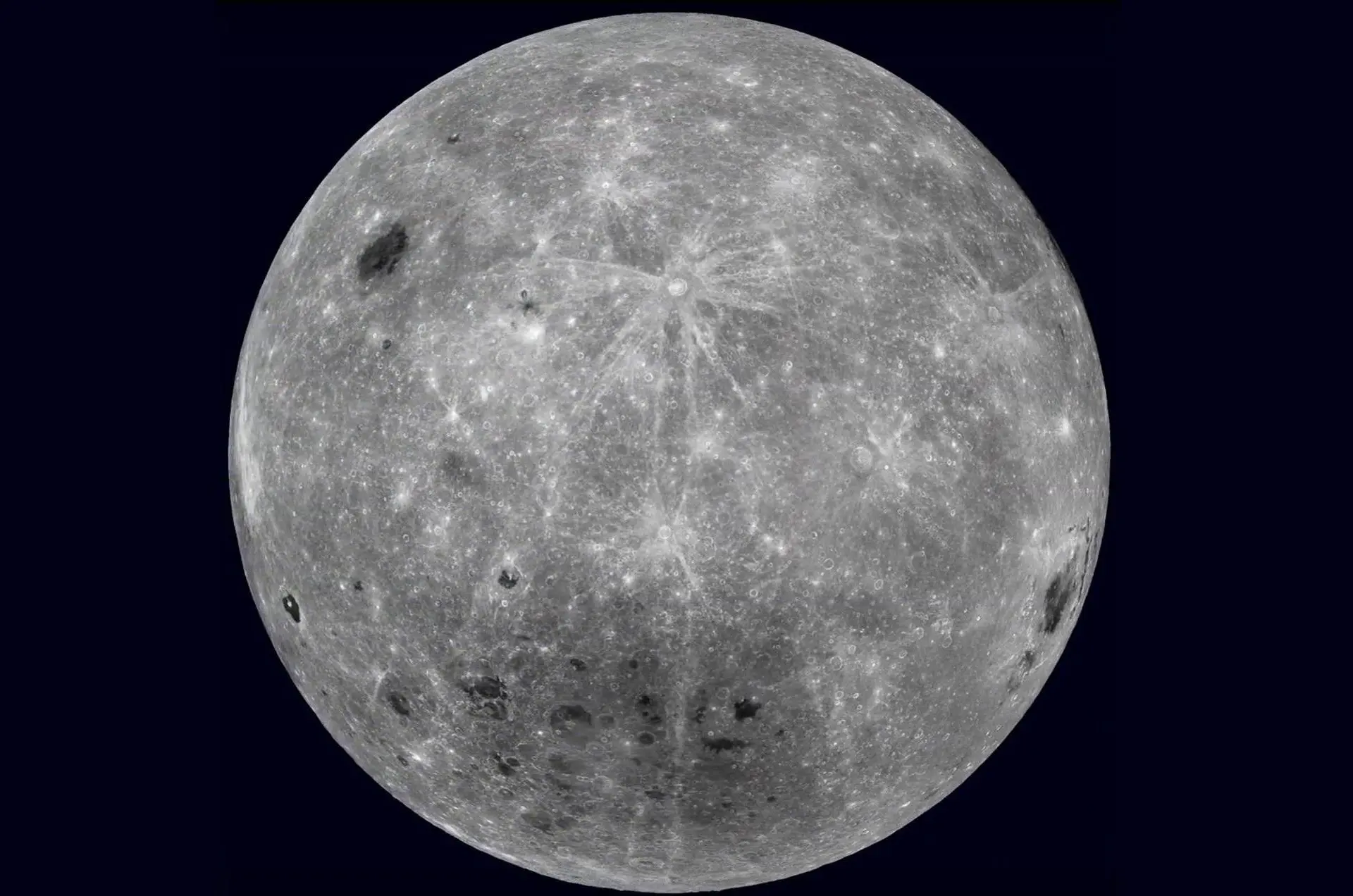 Dit is wat wetenschappers vonden op de achterkant van de maan