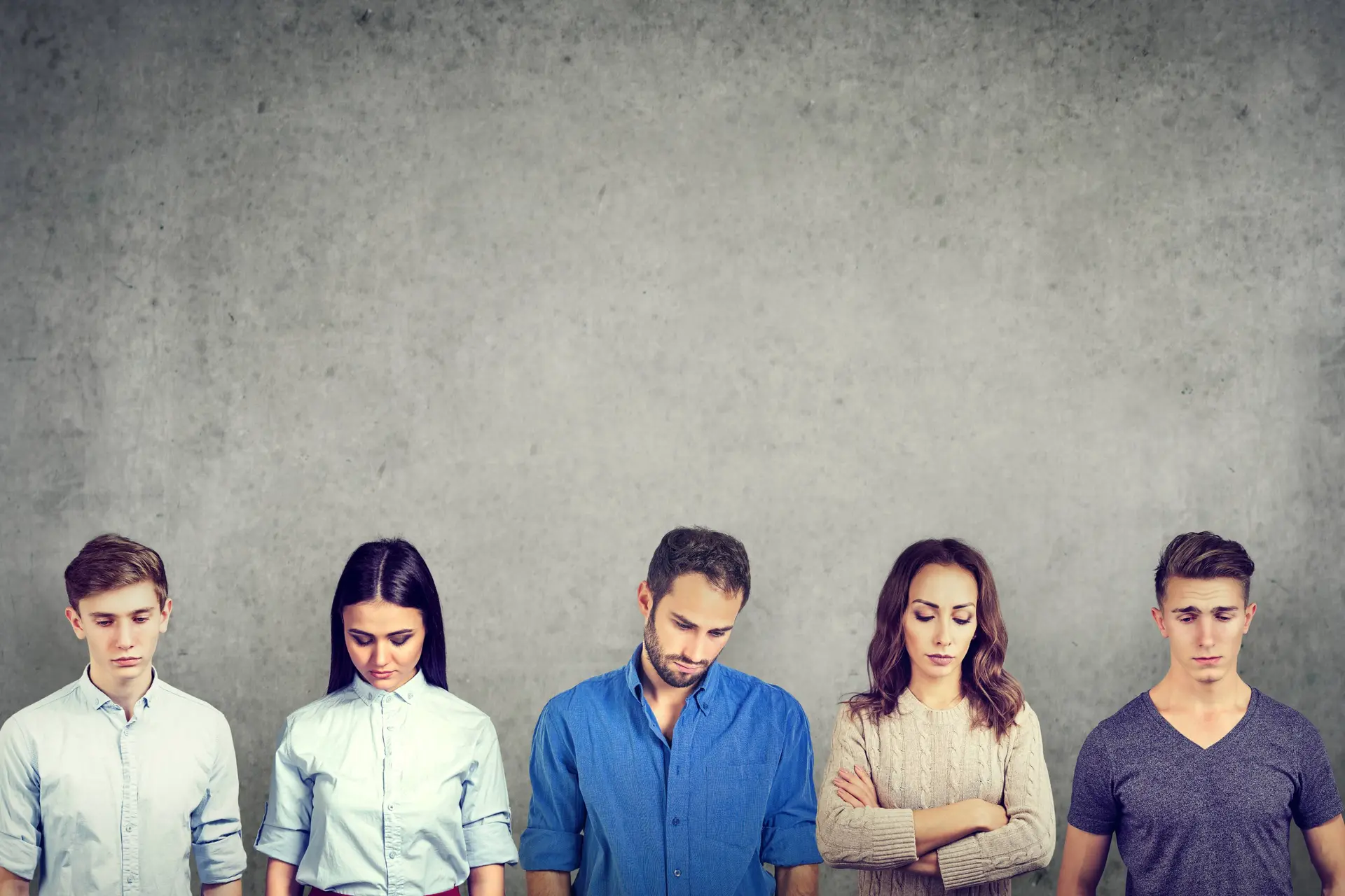 4 Tips om je minder ongemakkelijk te voelen in groepen