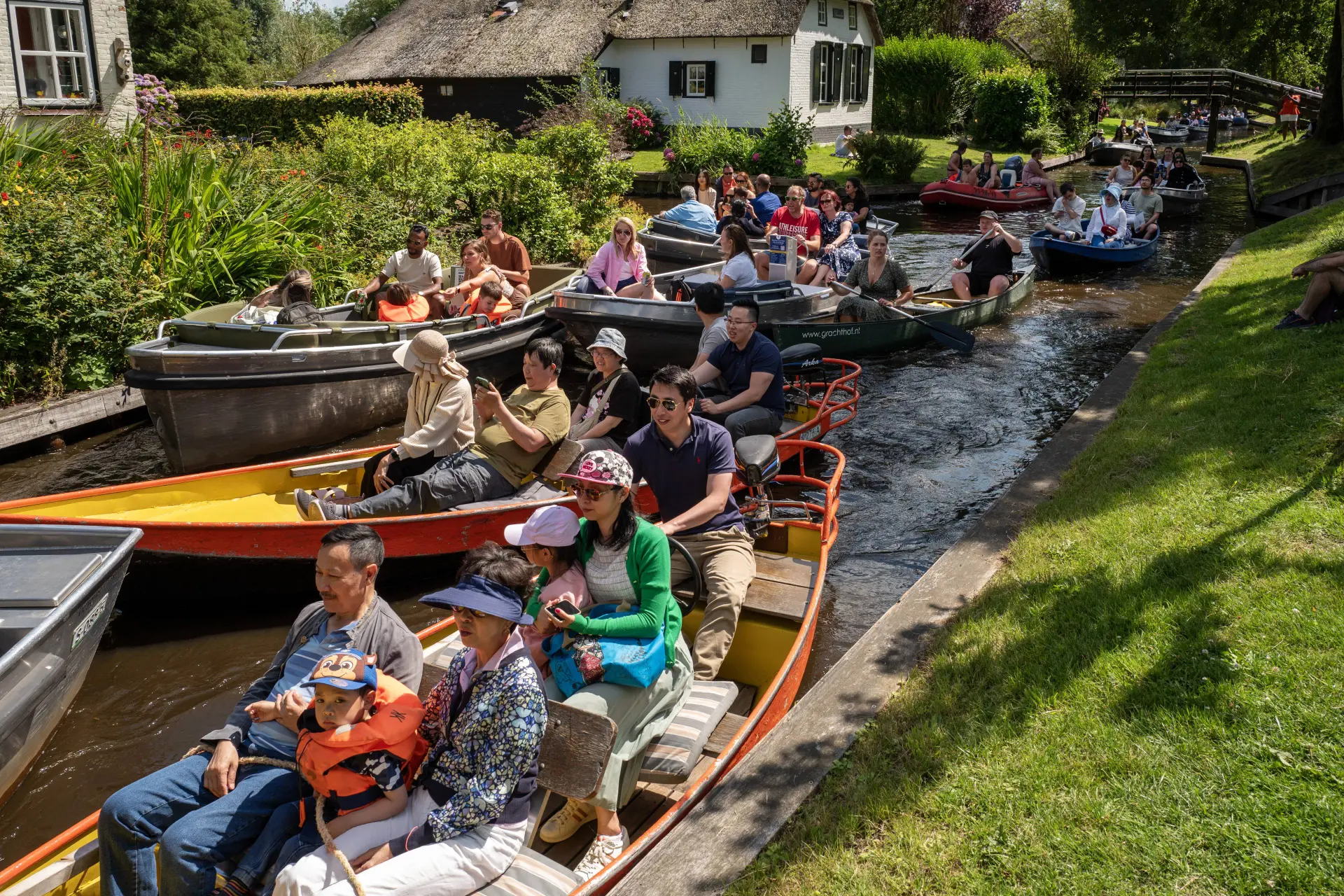 Er zijn dit jaar heel veel toeristen in ons land