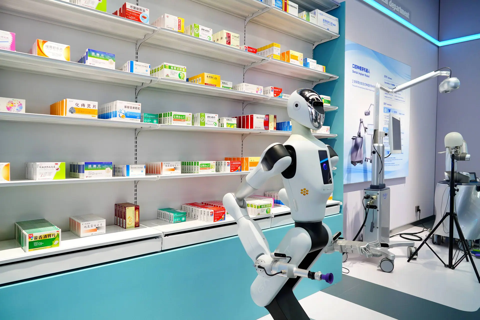 Nieuw AI-model zoekt 1000 keer sneller naar medicijnen