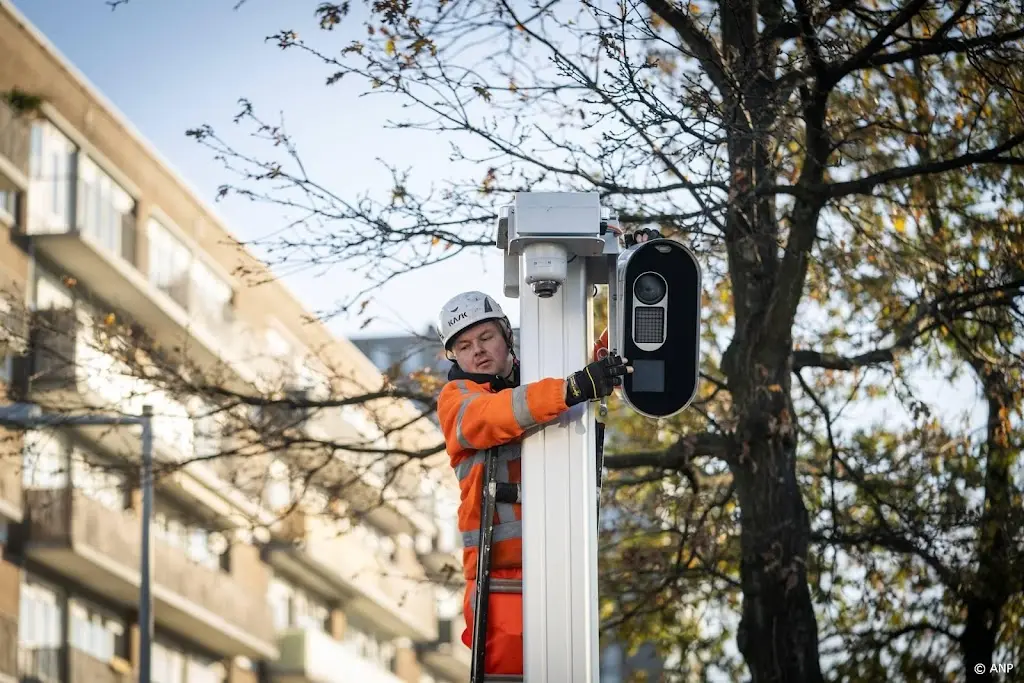 Deel flitspalen uit door ICT-problemen bij OM