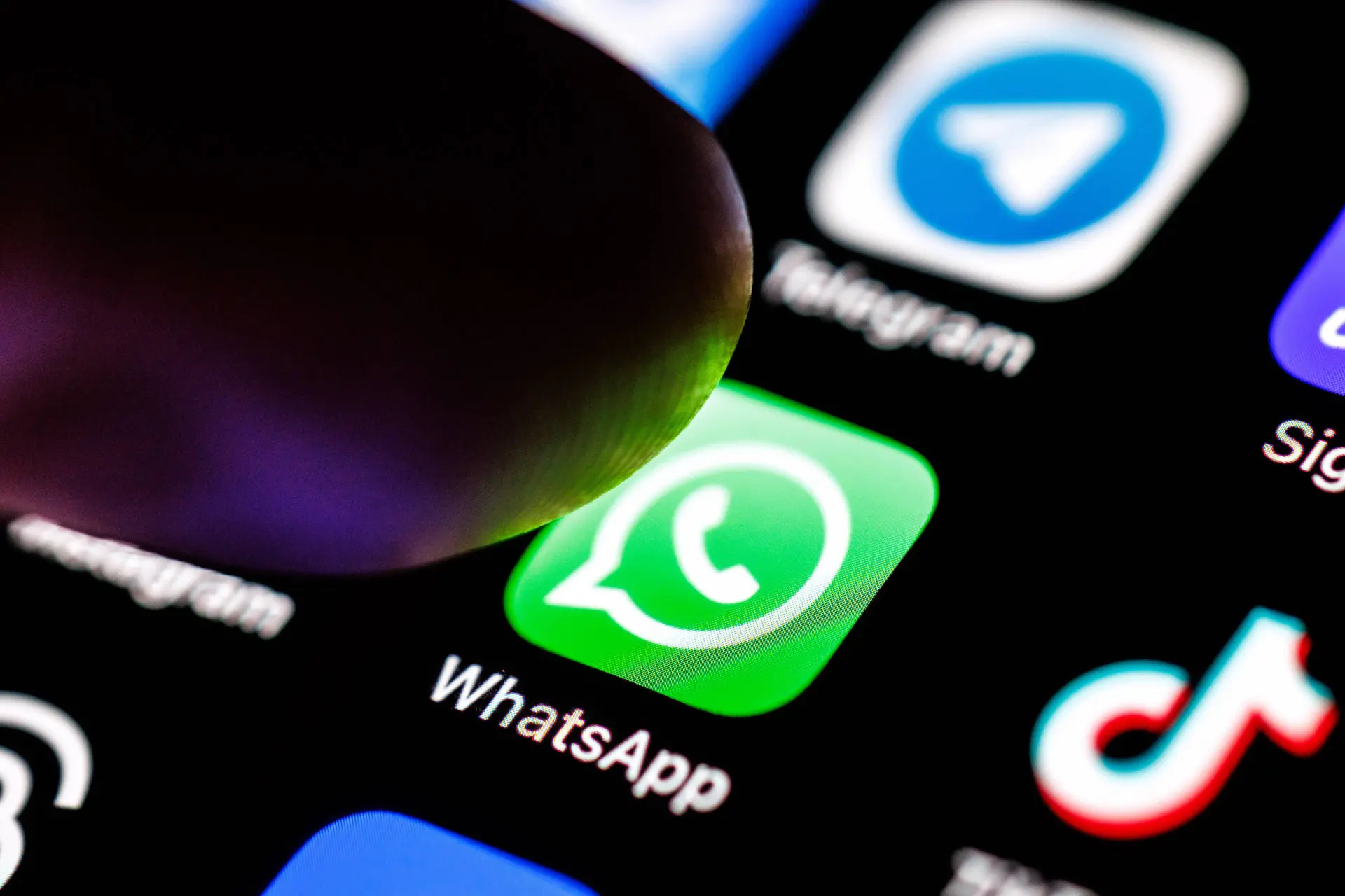Zo lees je verwijderde WhatsApp-berichten van anderen terug