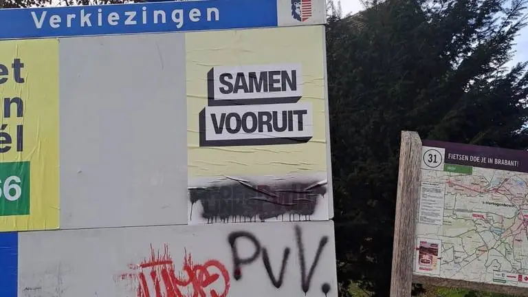 Afgescheurde verkiezingsposters en hakenkruizen: 'Anti-democratisch vandalisme' in Brabant