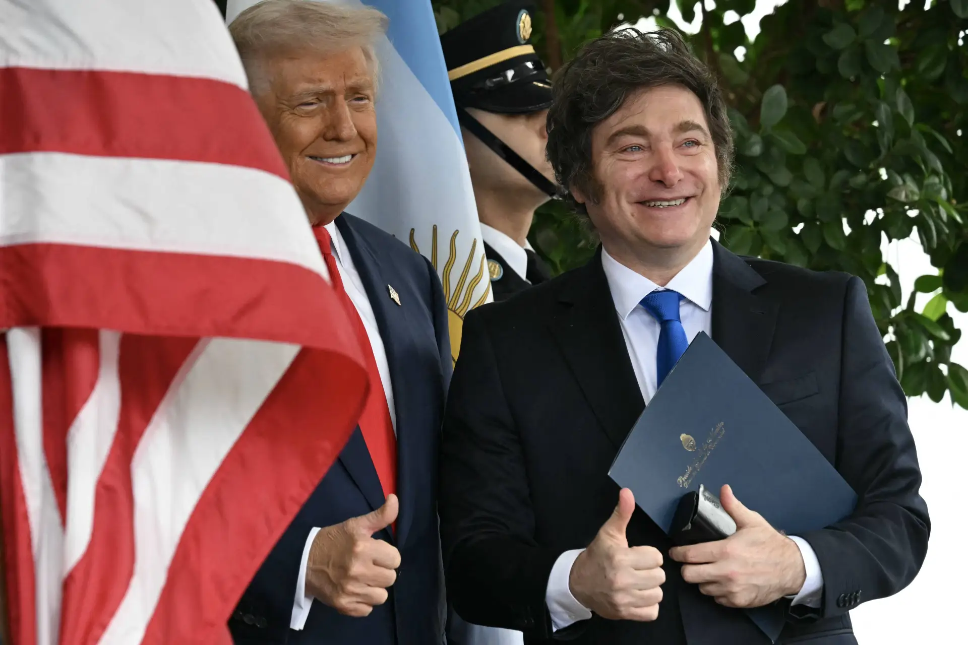 Trump chanteert Argentijnen: dreigt 20 miljard aan steun te schrappen als volk weigert op Milei te stemmen