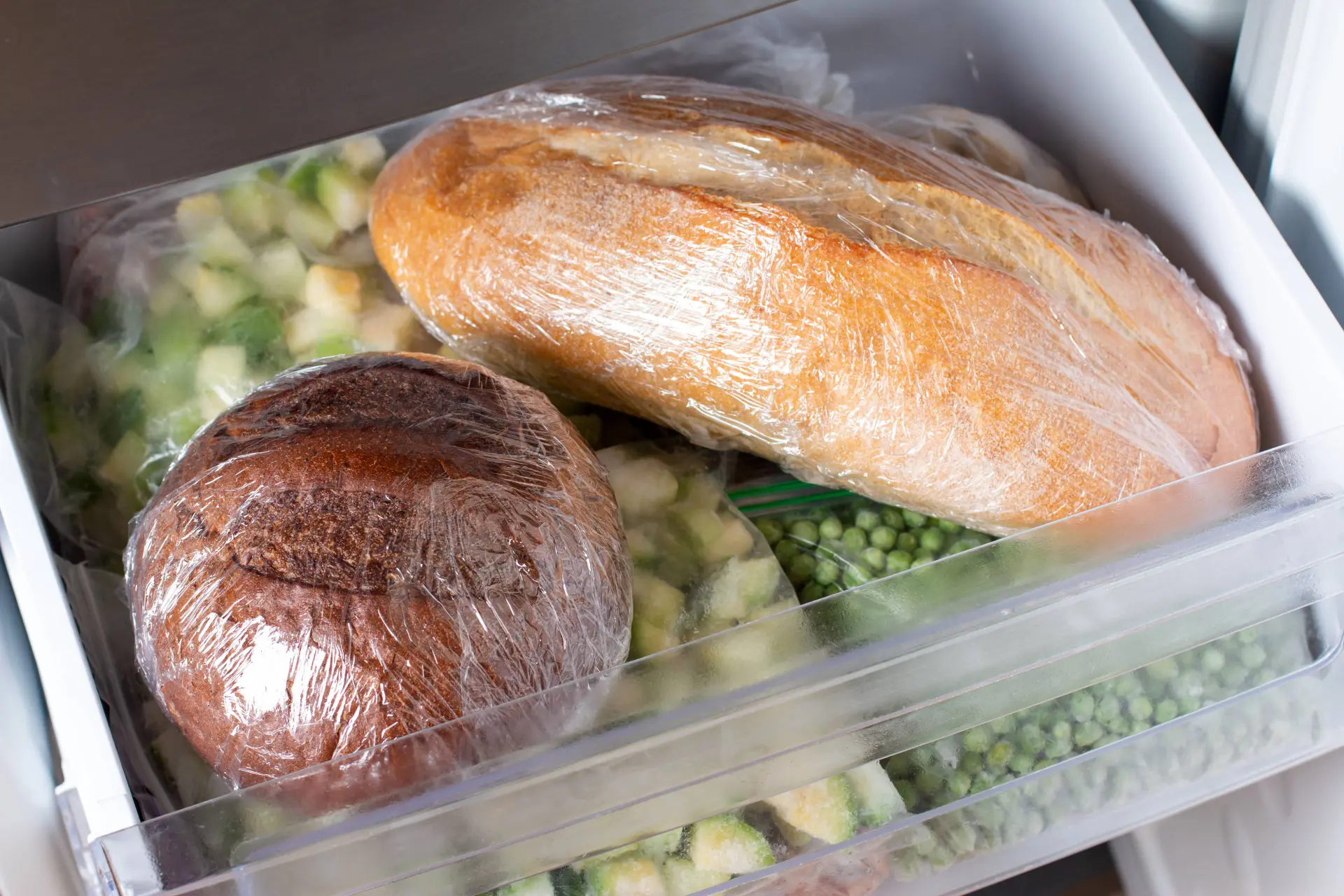 Hoe weet je of bevroren brood nog goed is?