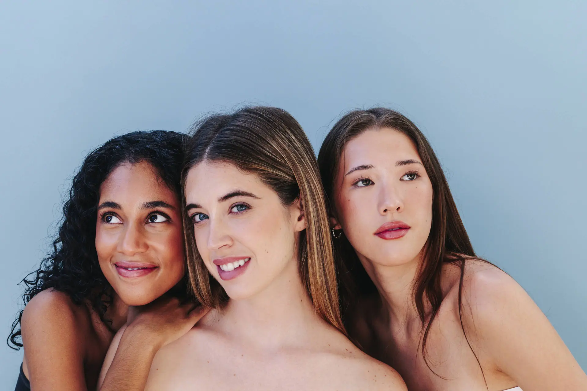 Is het echt zo dat vrouwen die veel met elkaar omgaan tegelijk gaan menstrueren?