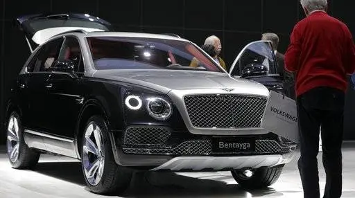 Voor een prikkie onder de hamer: Belastingdienst zet peperdure Bentley van Ali B te koop
