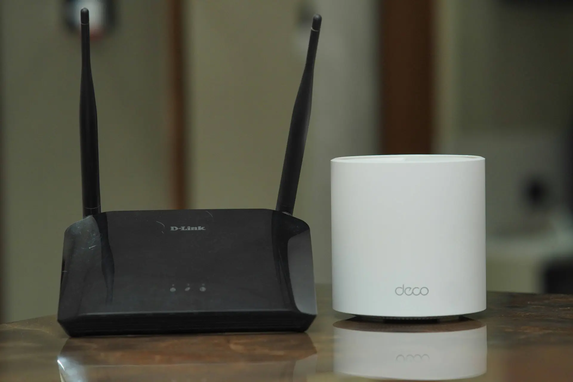 Daarom wil je je wifi‑router echt niet naast je bed hebben