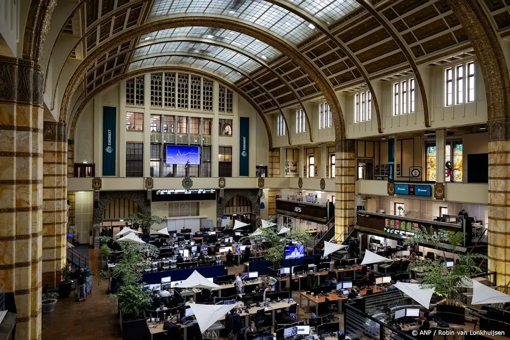 AEX-index fors in de plus door winsten ASML en Shell