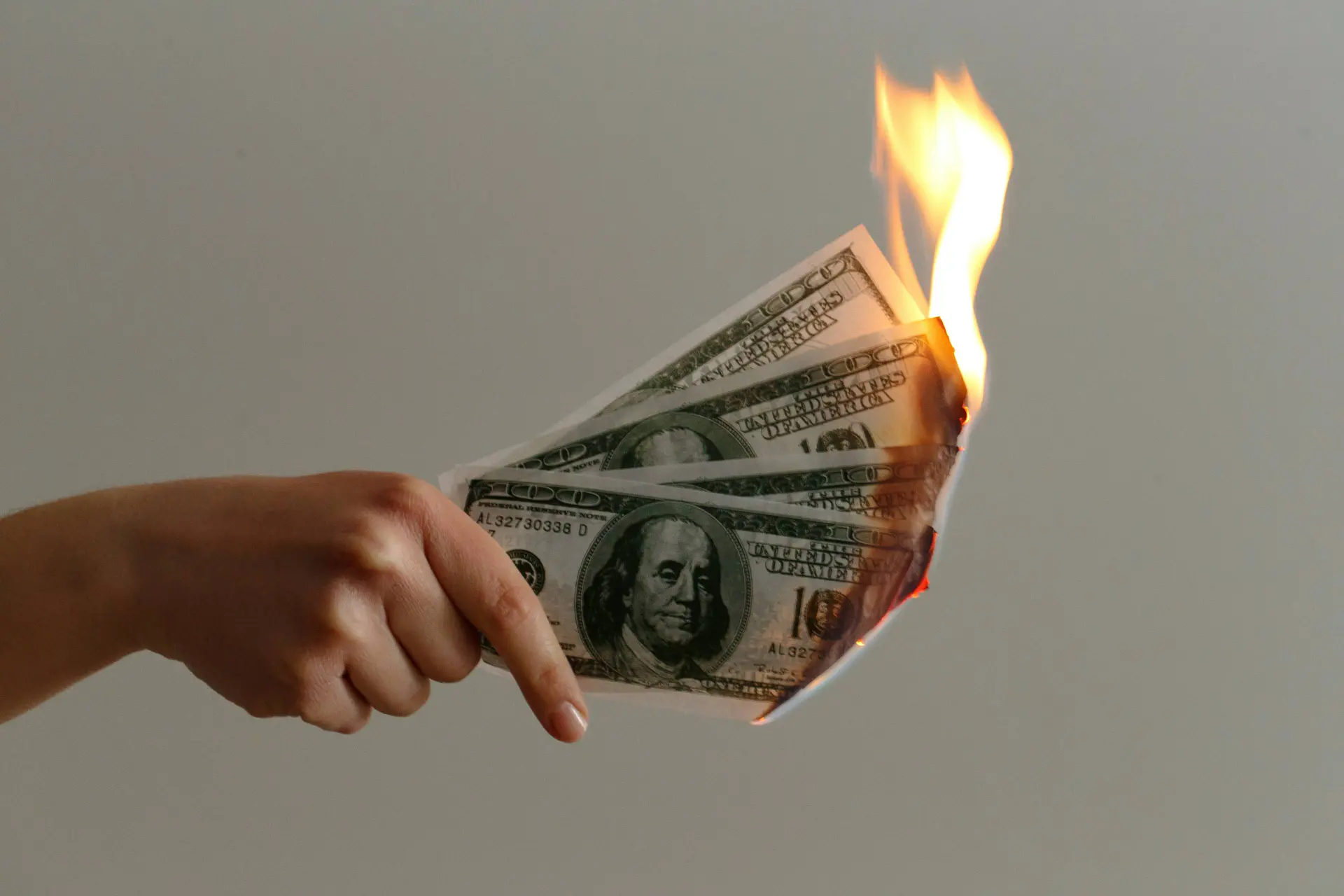 Waarom Trump met de aanval op de centrale bank mogelijk het laatste zetje gaf om de dollar te slopen