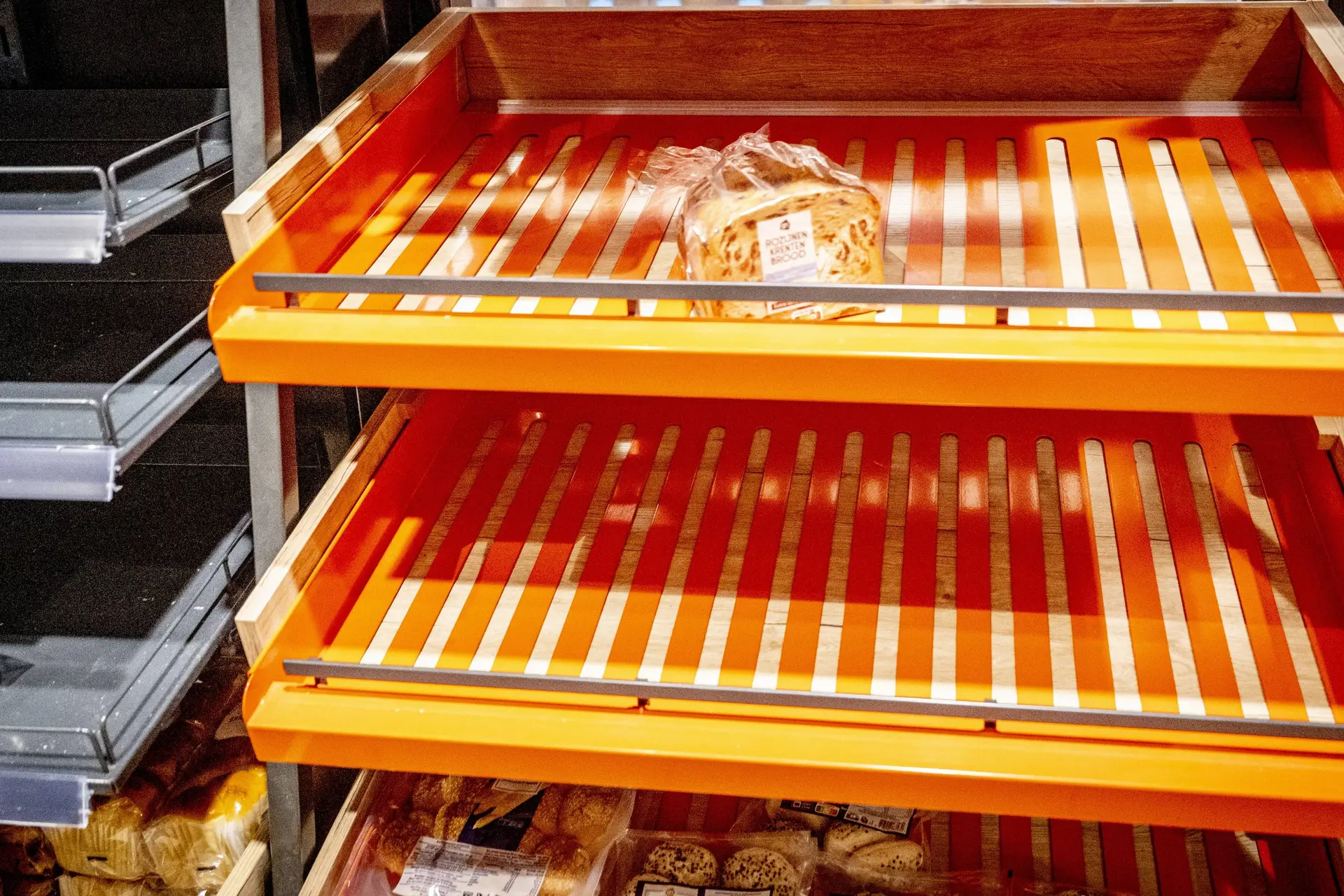 Lege schappen in het groentevak door extreem weer en opwarming
