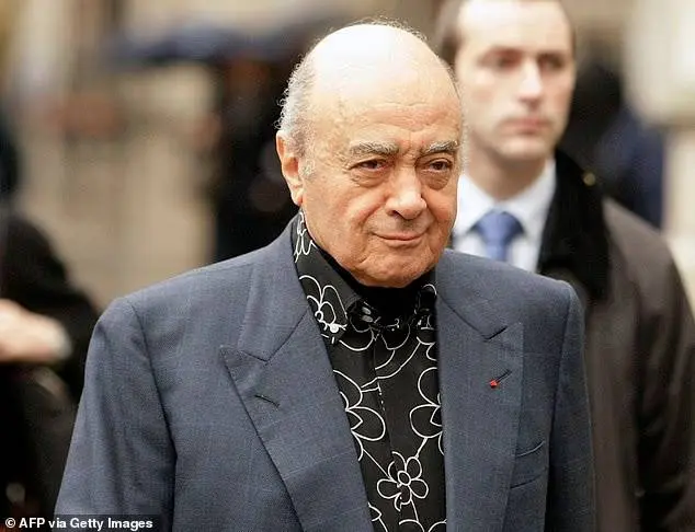 Rijke mannen: Al Fayed liet jonge vrouwen medisch onderzoeken als 'vlees' met 'grondige borstonderzoeken'