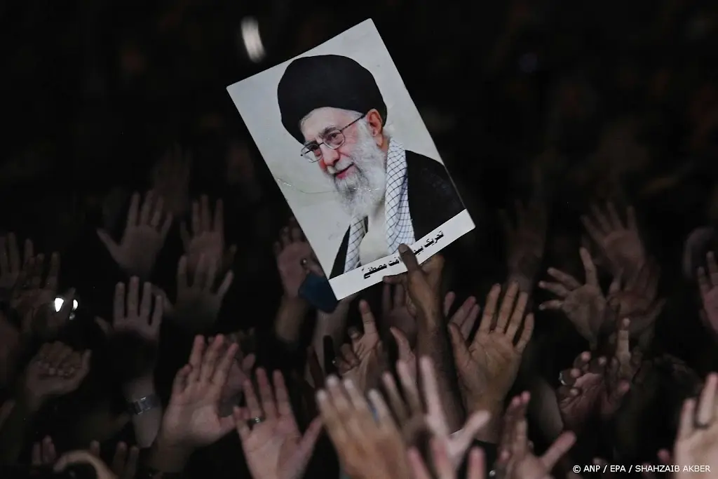 Uitvaartplechtigheid van drie dagen aangekondigd voor Khamenei