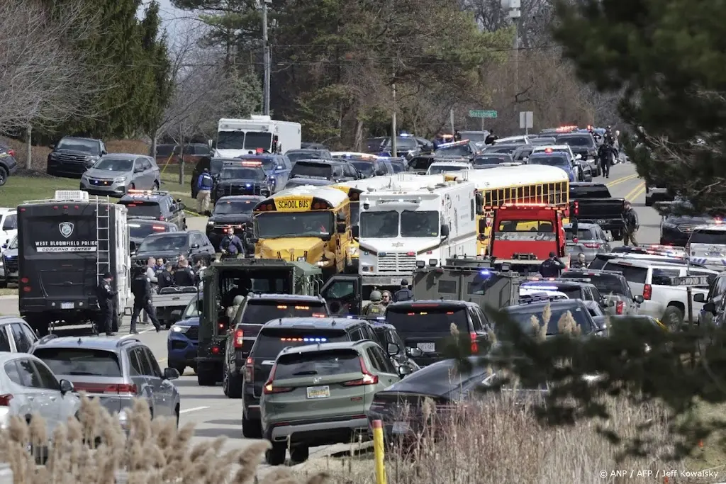 Schutter dood gevonden na incident synagoge Michigan