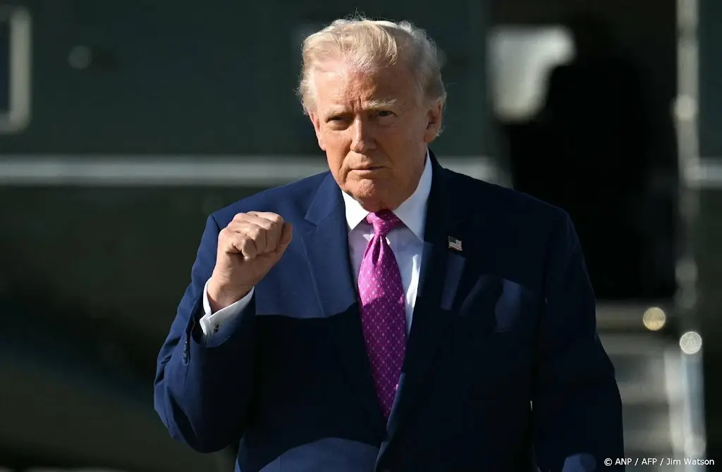 Trump feliciteert astronauten Artemis II-ruimtemissie