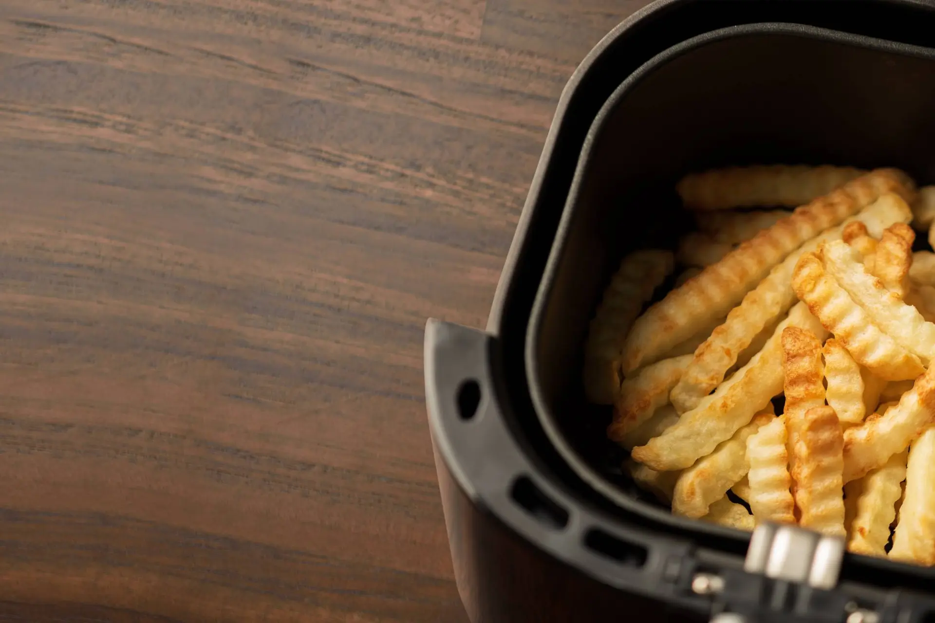 Heb je voor de airfryer echt speciale friet nodig, of is het vooral een slimme marketingtruc?”