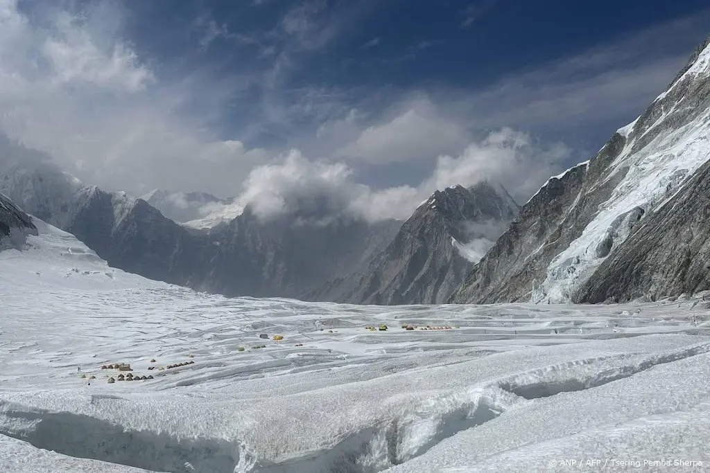 Recordaantal klimmers bereikt top Mount Everest vanuit Nepal