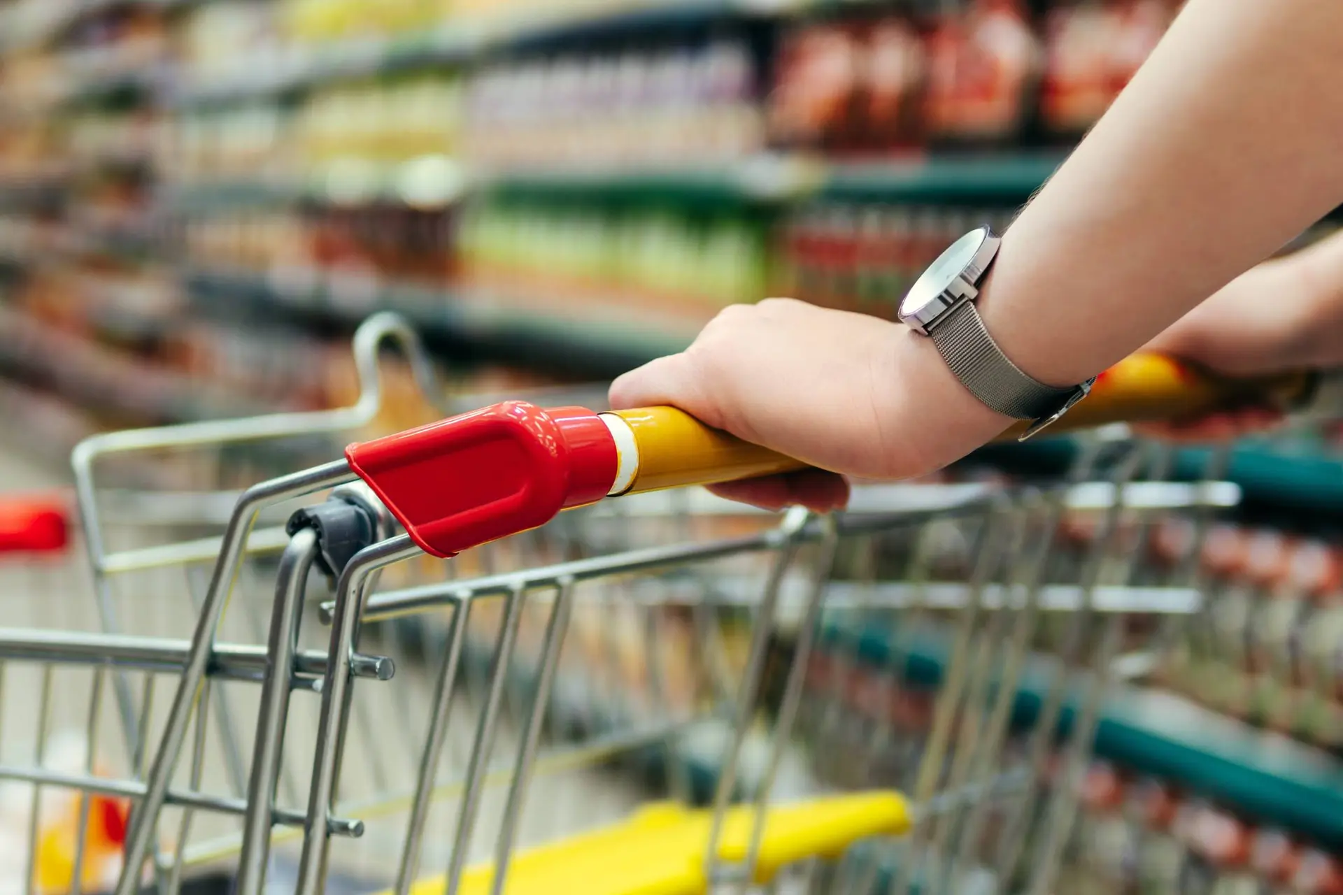 Supermarkten waarschuwen: boodschappen 10 procent duurder