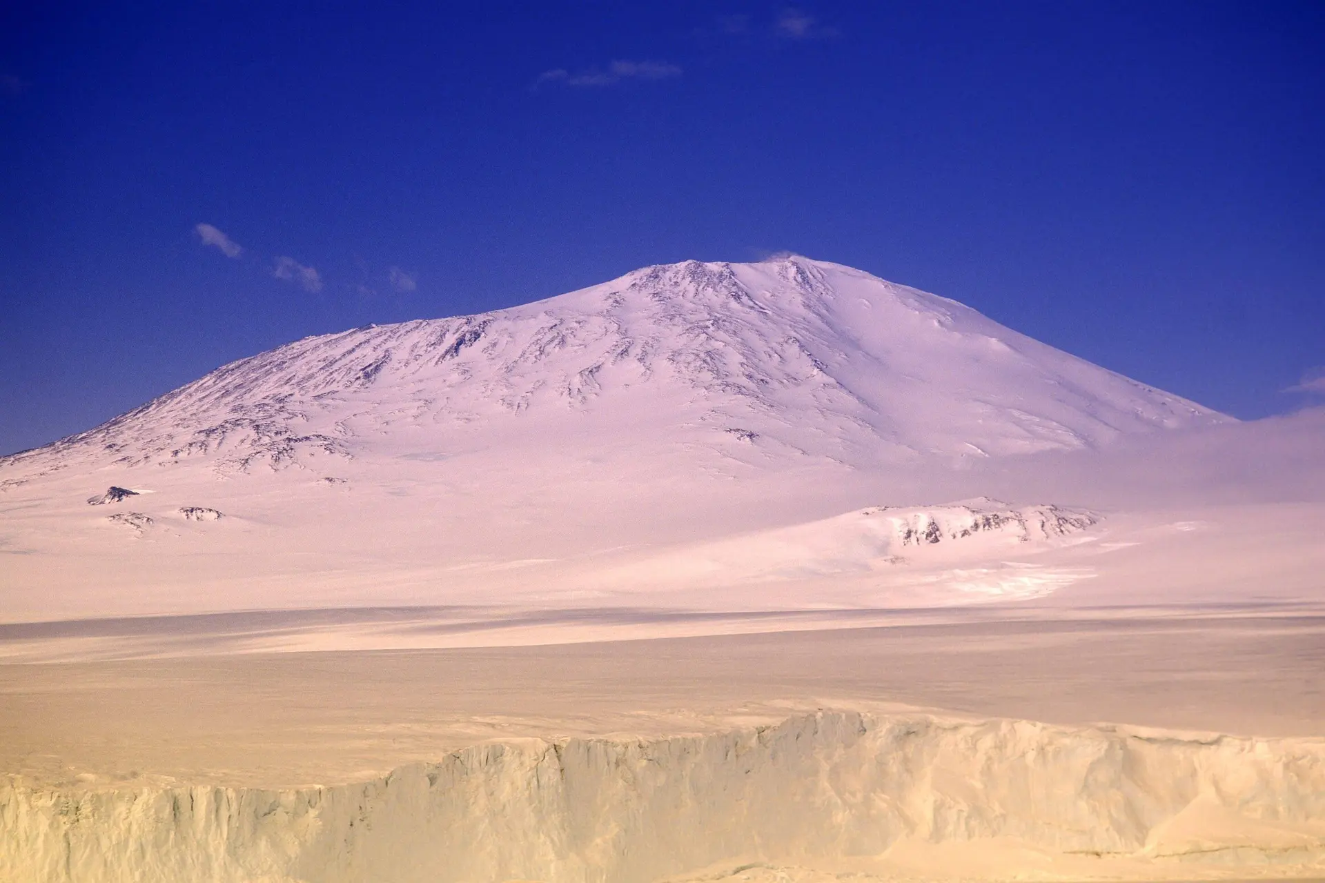Op Antarctica is een vulkaan die dagelijks echt goud spuwt