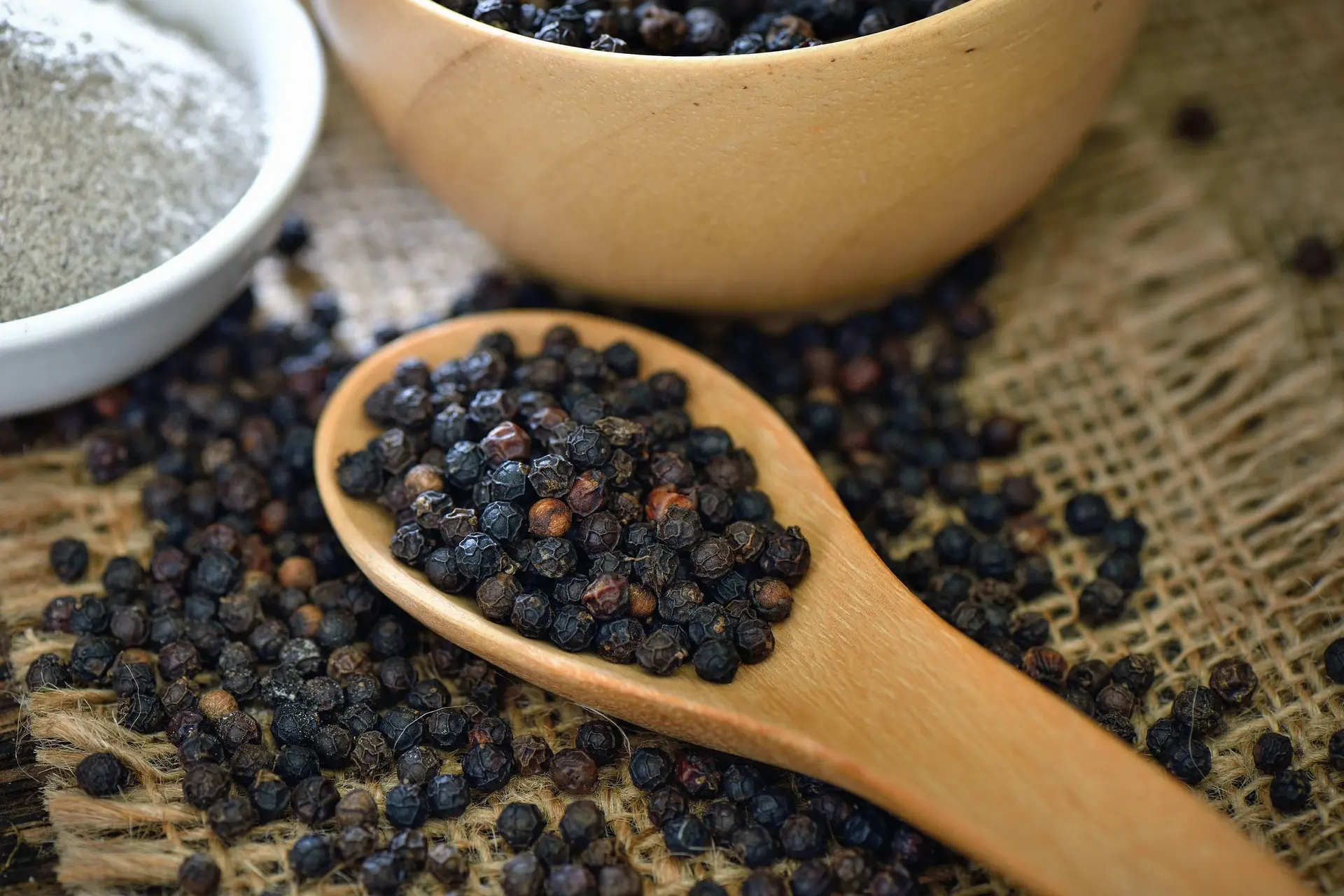 Zwarte peper bij de was: wondertip of onzintruc?