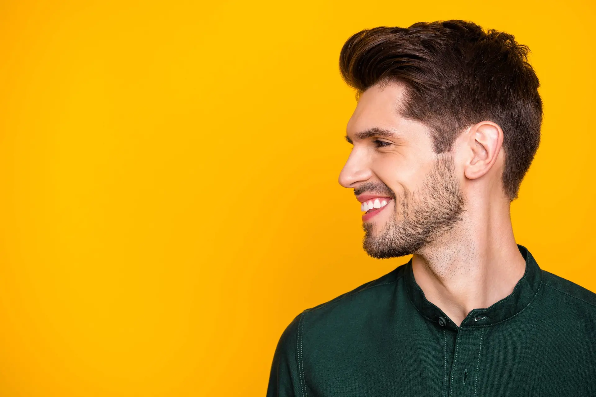 Zijn mooie mensen echt gelukkiger? Mooie mannen wel, mooie vrouwen niet