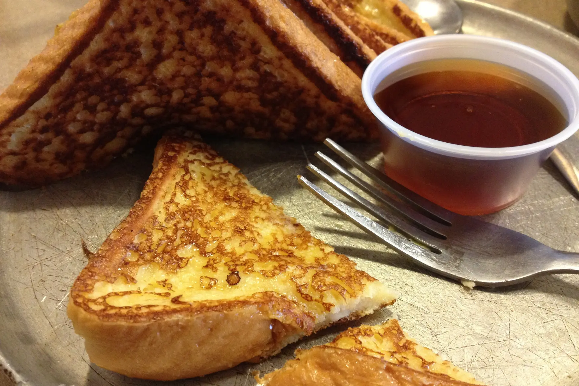 Whisky Food & Drinks: wentelteefjes met whisky karamelsaus