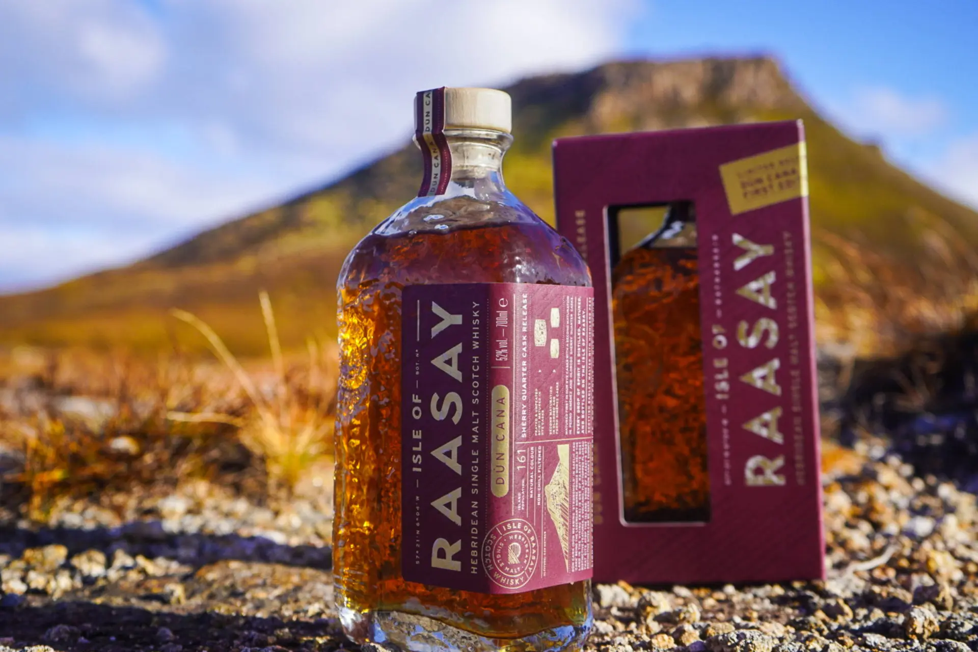 Nieuwe limited edition Isle of Raasay whisky eert de hoogste top