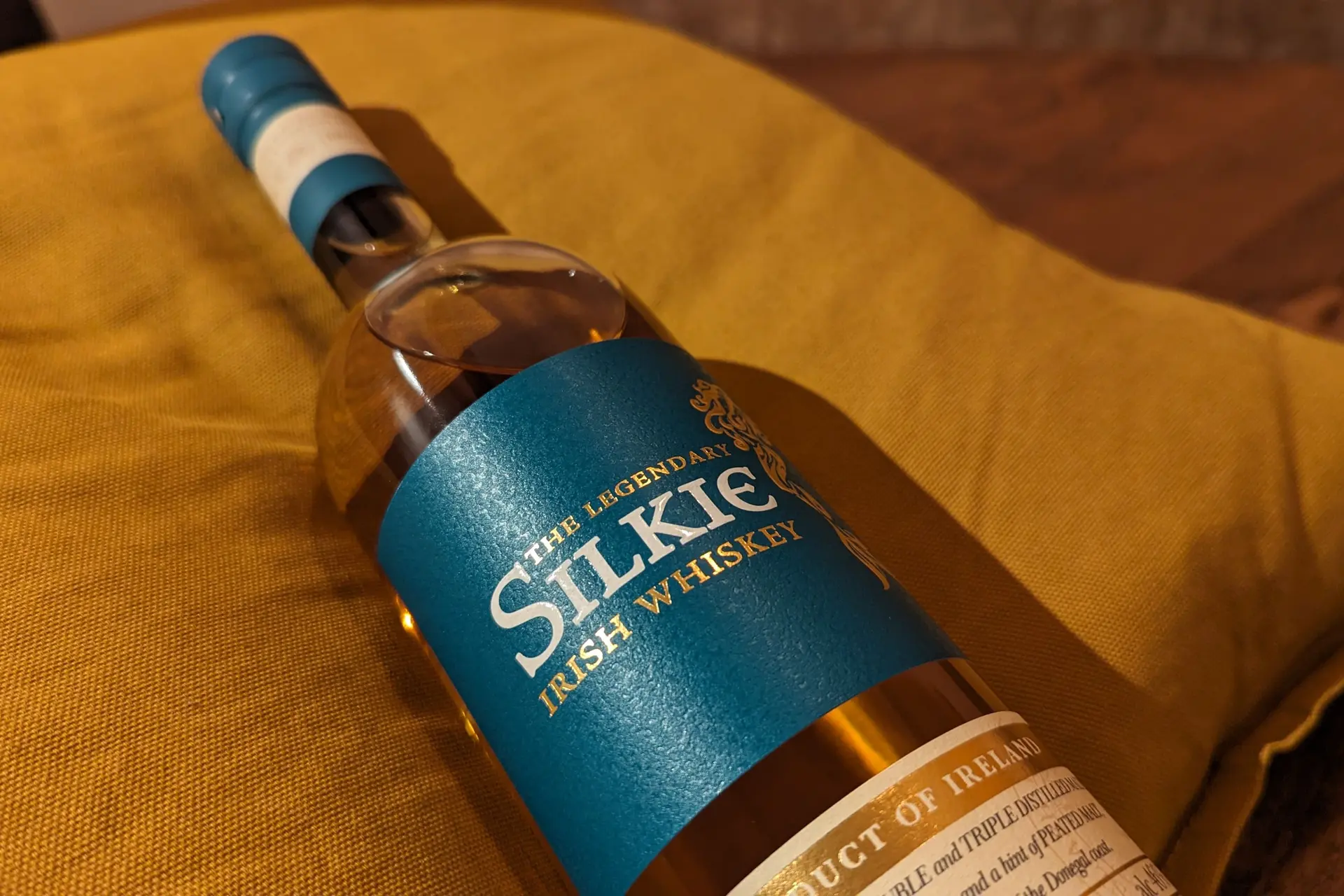 The Legendary Silkie Irish Whiskey Review