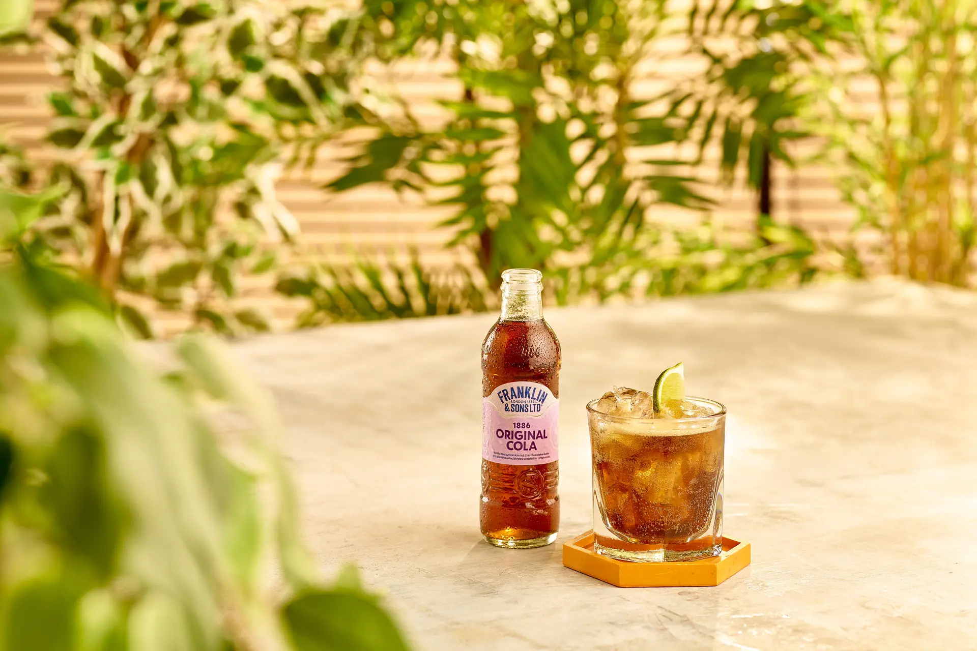 Met deze eenvoudige recepten maak jij de mooiste bourbon cocktails thuis