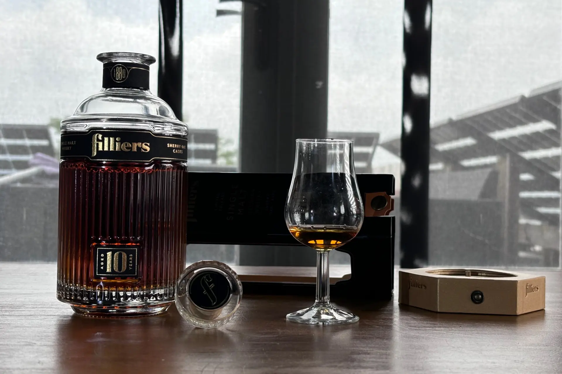 Filliers 10 Years Old whisky Review: 'het vat ligt er niet te dik bovenop'