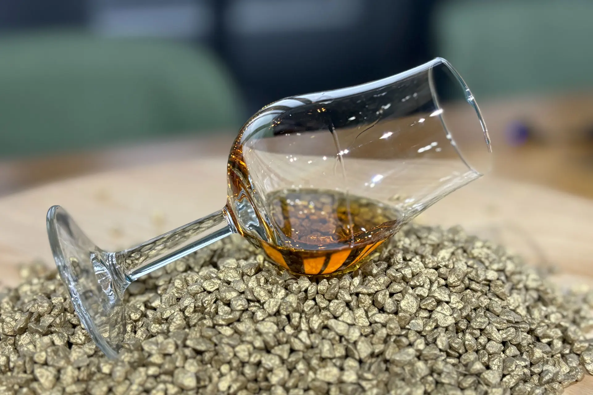 Hoe is de inaugurele Nederlandse single estate whisky van Wieke Distillery?