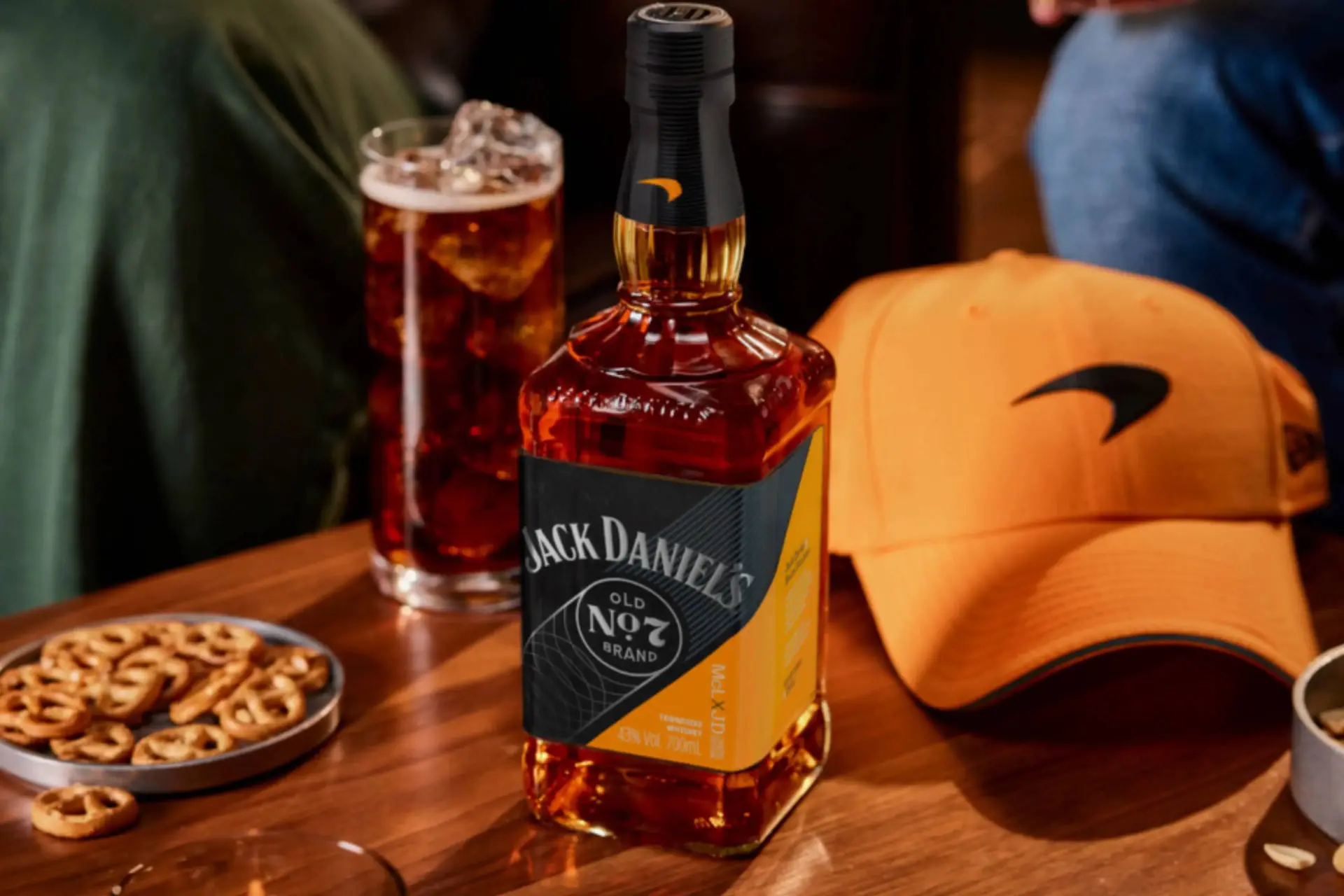 De F1 wereld zit boordevol godendrank: alle whiskysponsoren op een rij